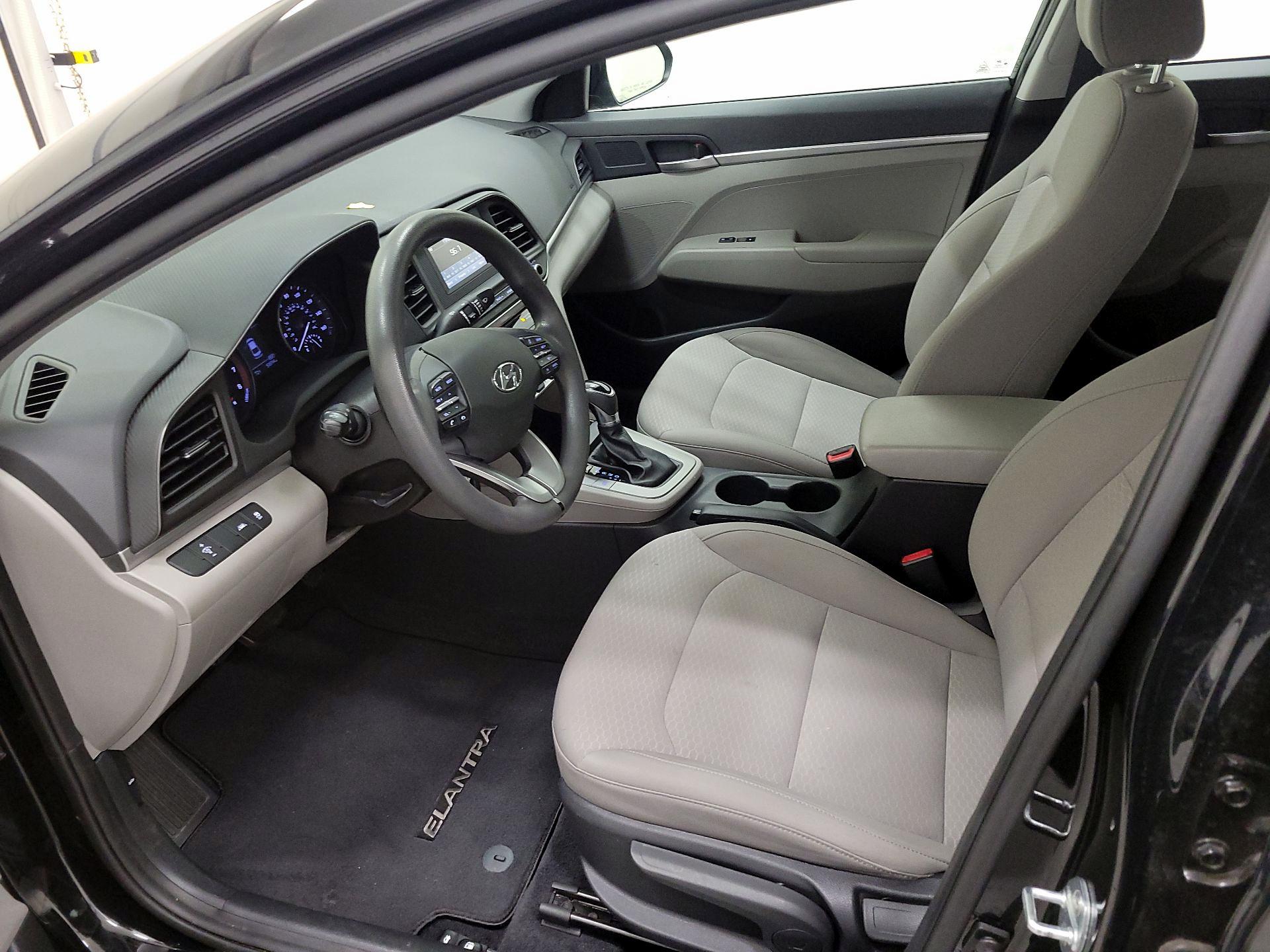 Thumbnail: 2020 Hyundai Elantra - 11