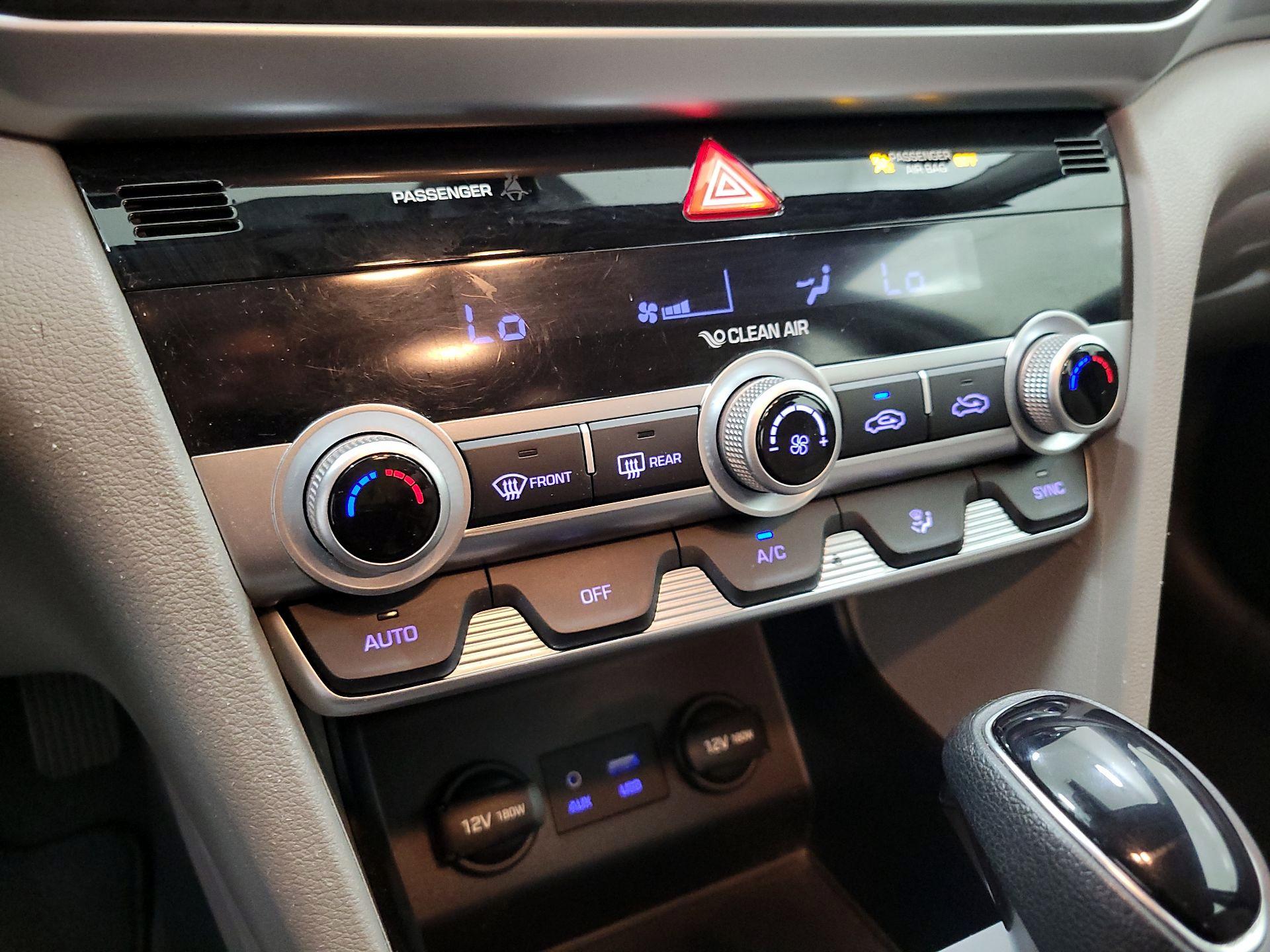 Thumbnail: 2020 Hyundai Elantra - 16