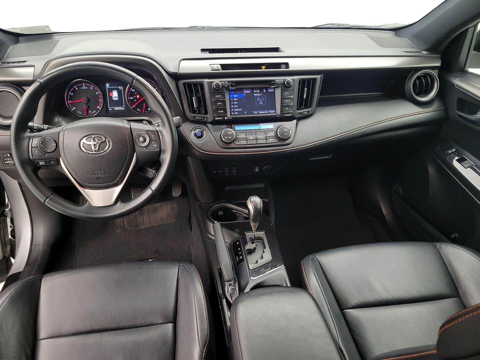 Thumbnail: 2016 Toyota RAV4 - 9