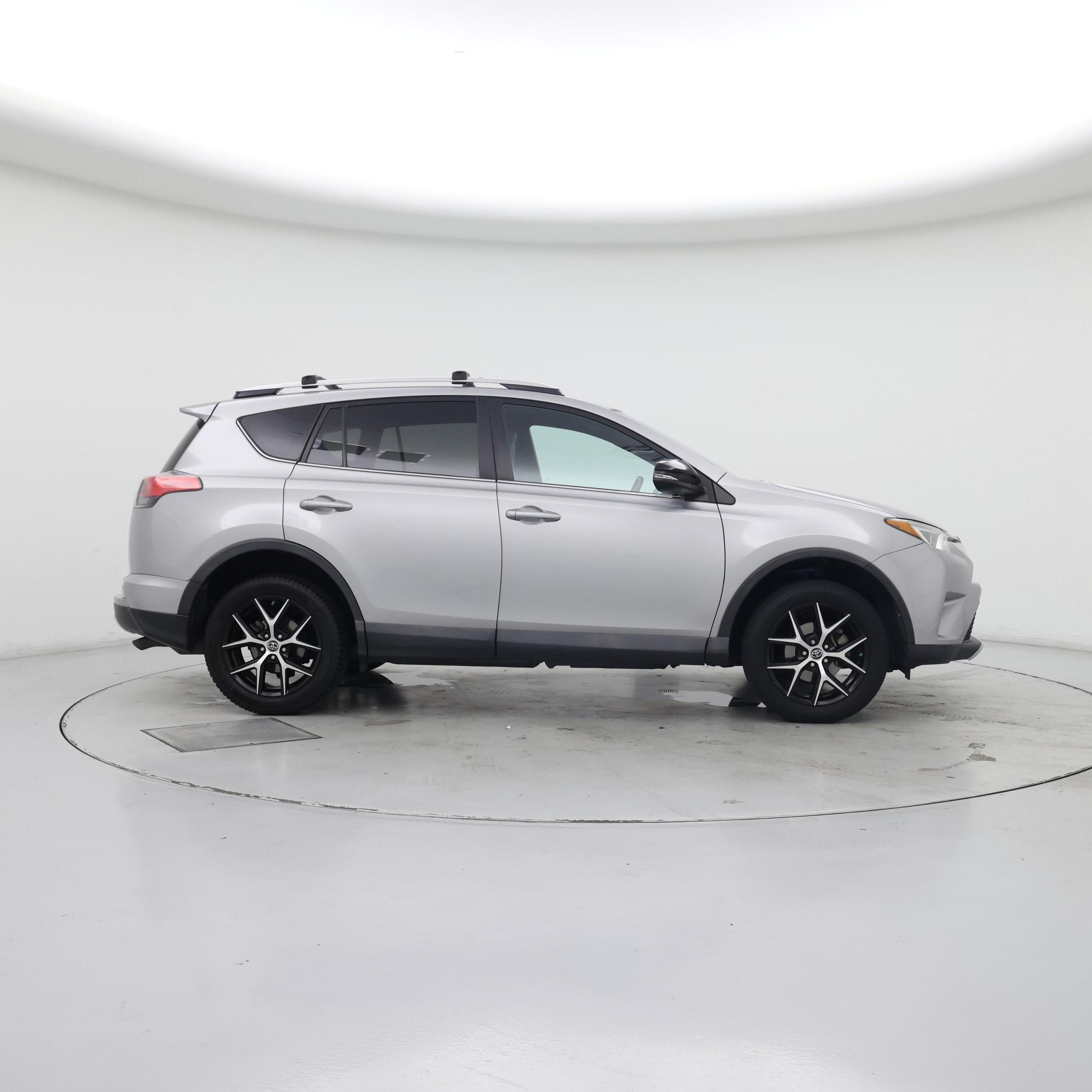 Thumbnail: 2016 Toyota RAV4 - 7