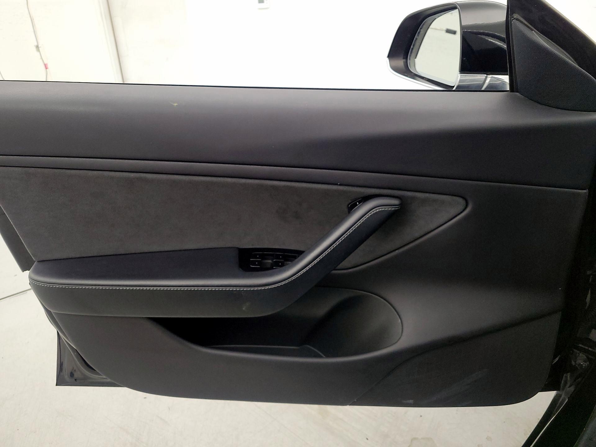 Thumbnail: 2019 Tesla Model 3 - 12