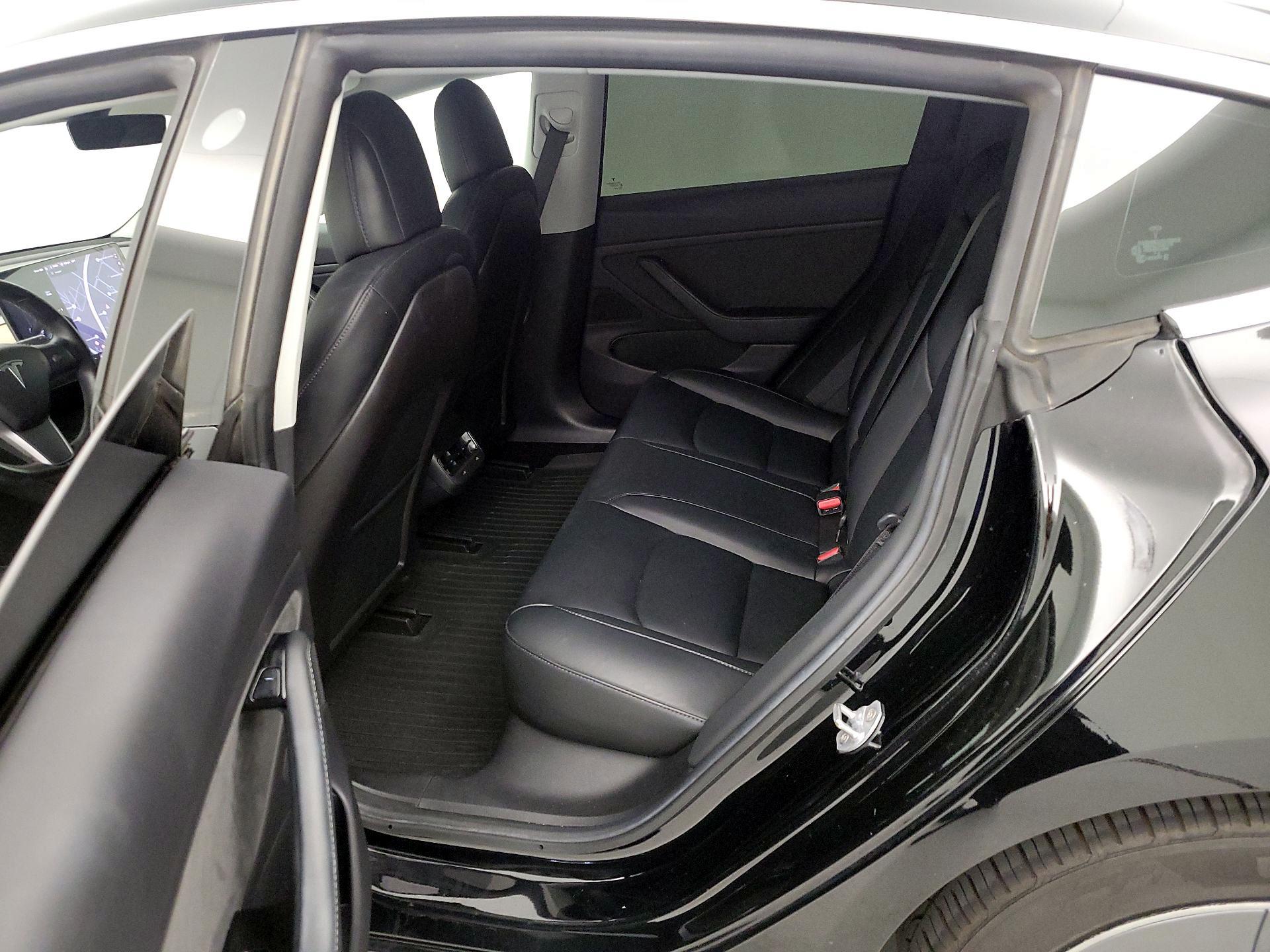 Thumbnail: 2019 Tesla Model 3 - 19