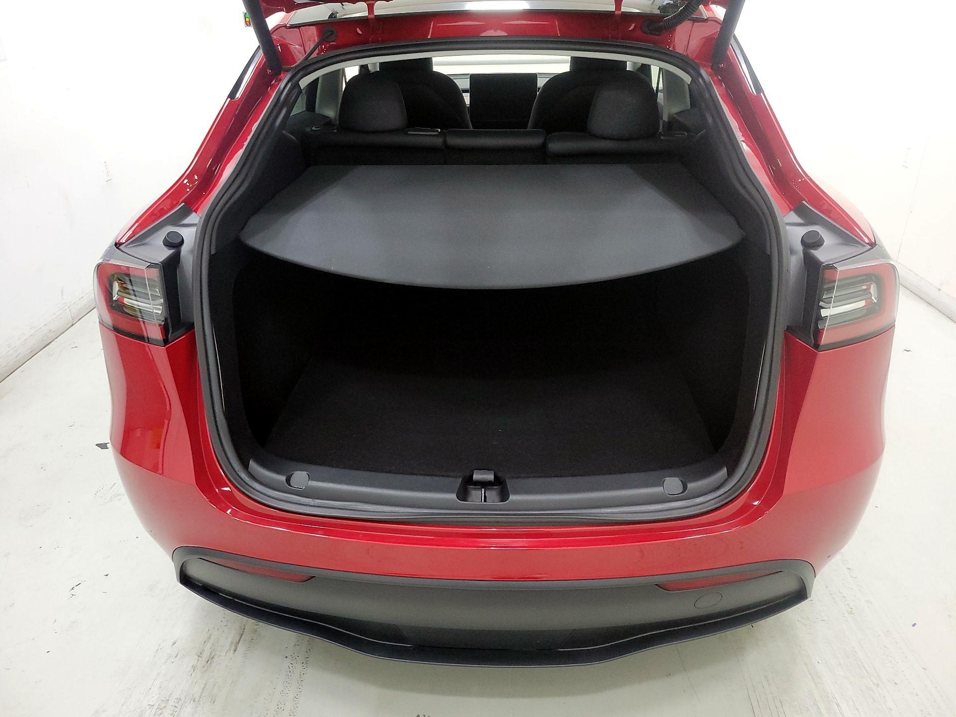 Thumbnail: 2023 Tesla Model Y - 19