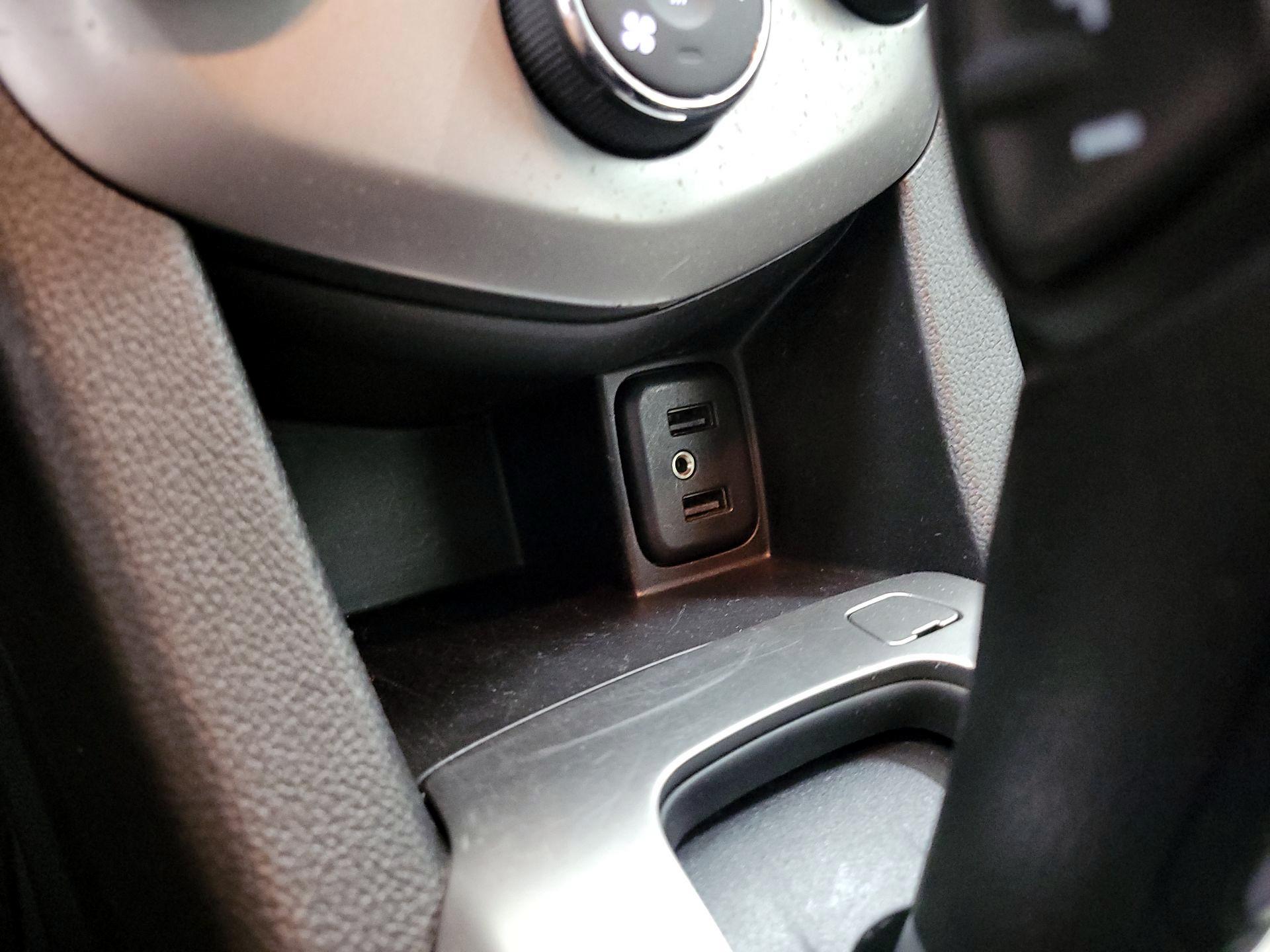 Thumbnail: 2017 Chevrolet Sonic - 18