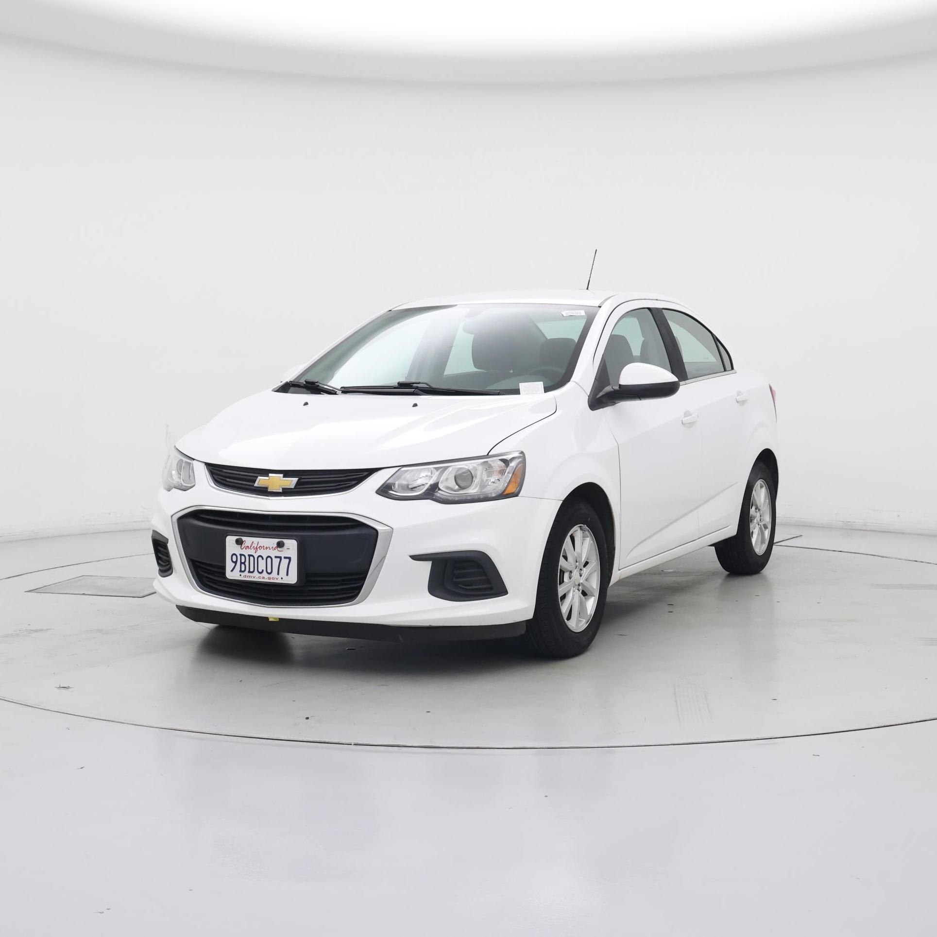 Thumbnail: 2017 Chevrolet Sonic - 4