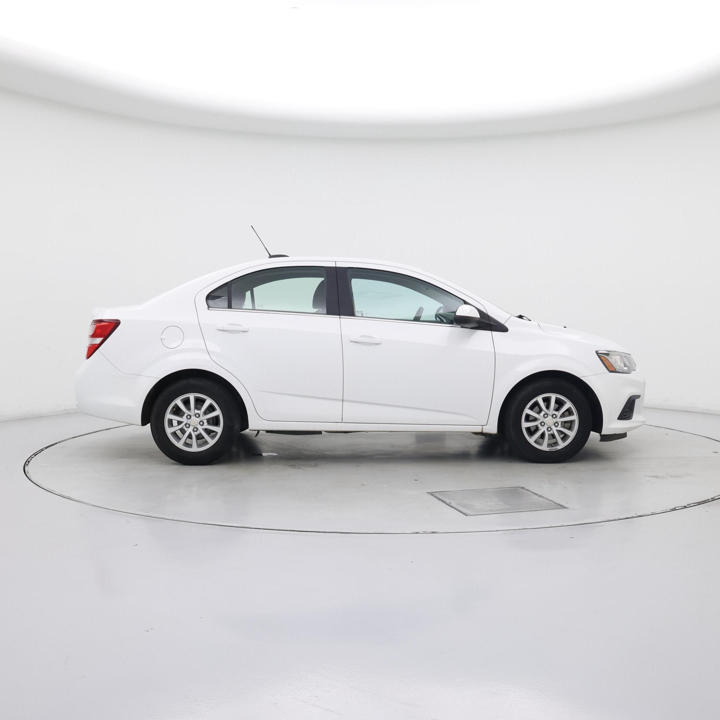 Thumbnail: 2017 Chevrolet Sonic - 7