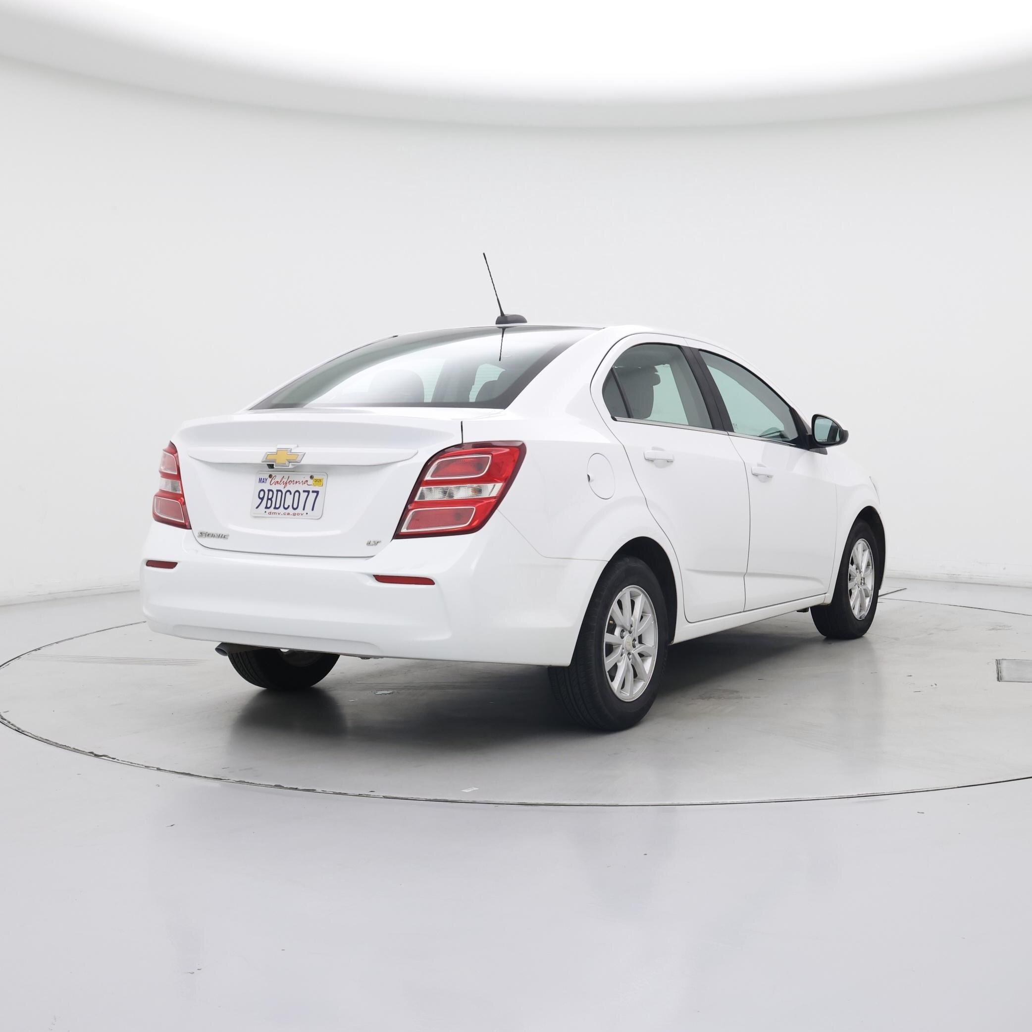 Thumbnail: 2017 Chevrolet Sonic - 8