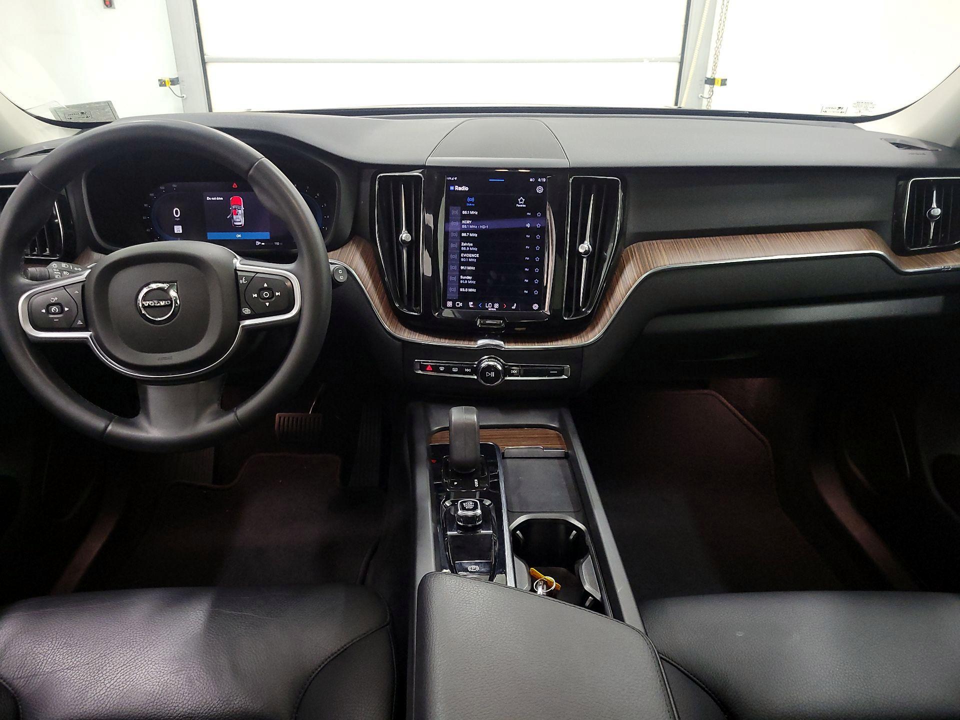 Thumbnail: 2022 Volvo XC60 - 9