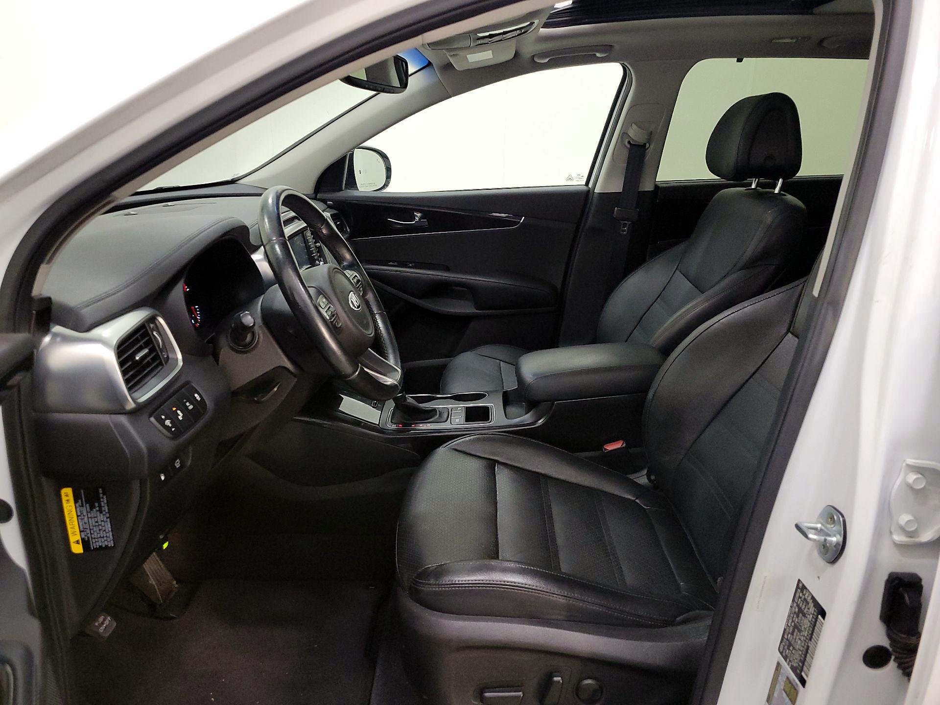 Thumbnail: 2016 Kia Sorento - 11