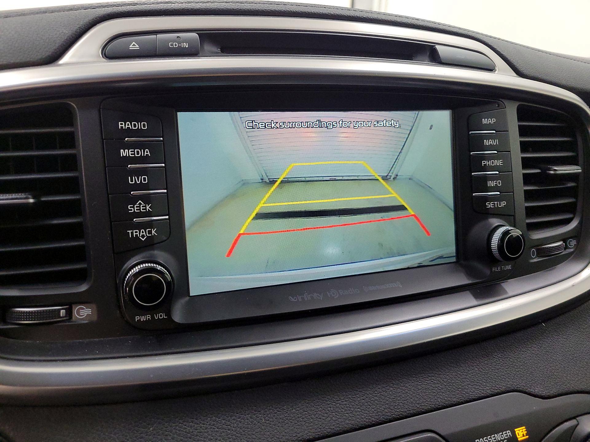 Thumbnail: 2016 Kia Sorento - 15