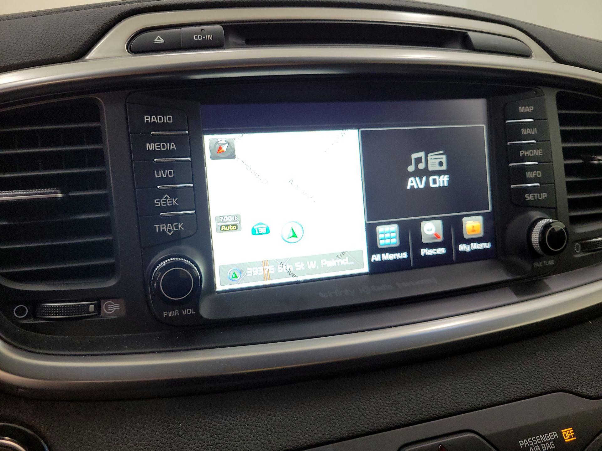 Thumbnail: 2016 Kia Sorento - 16
