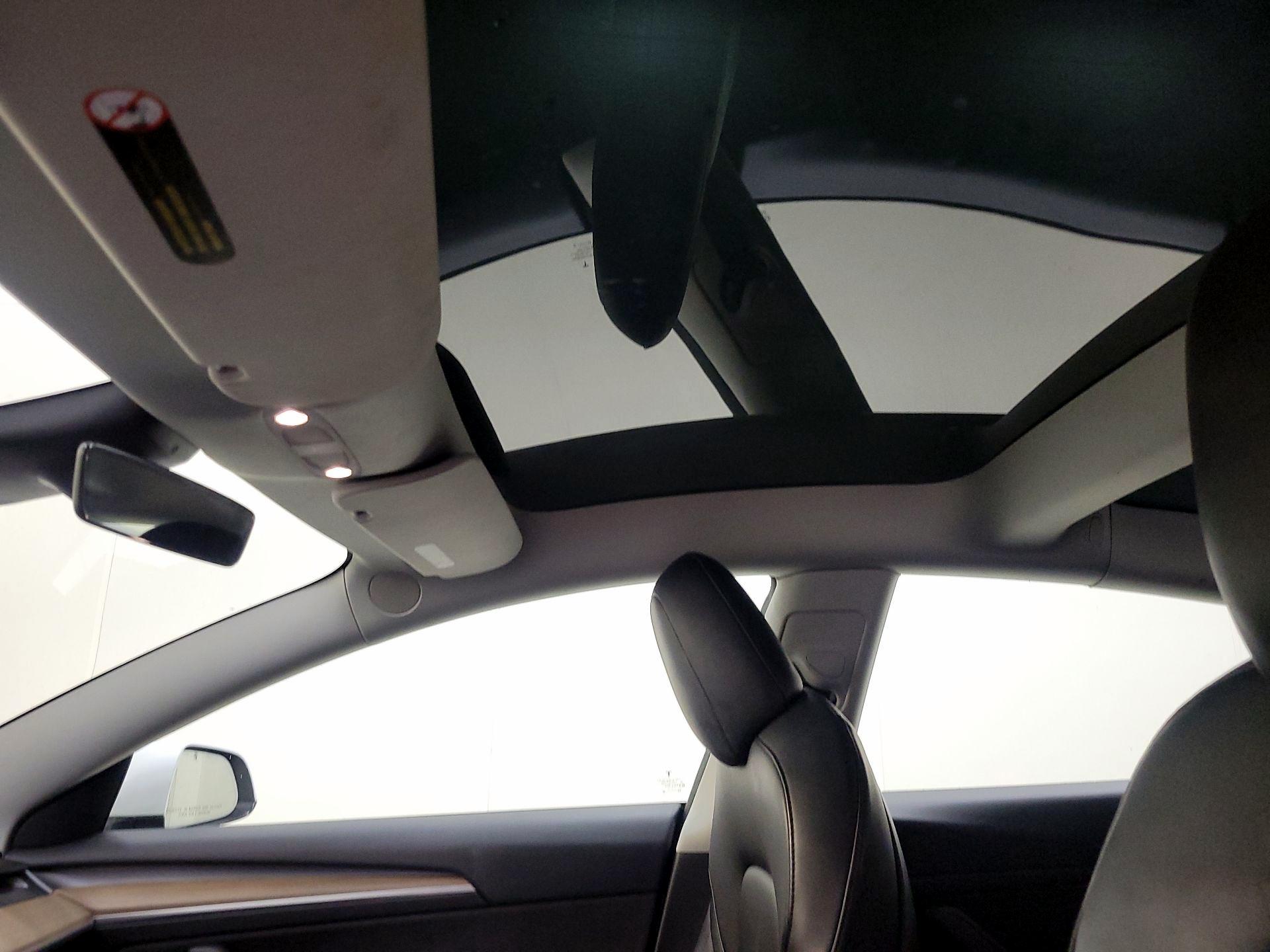Thumbnail: 2022 Tesla Model 3 - 18