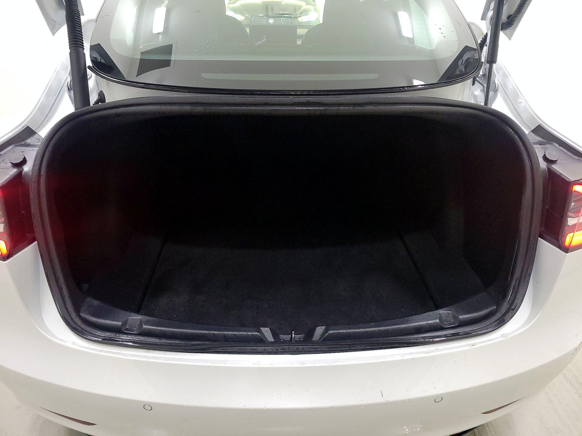 Thumbnail: 2022 Tesla Model 3 - 20