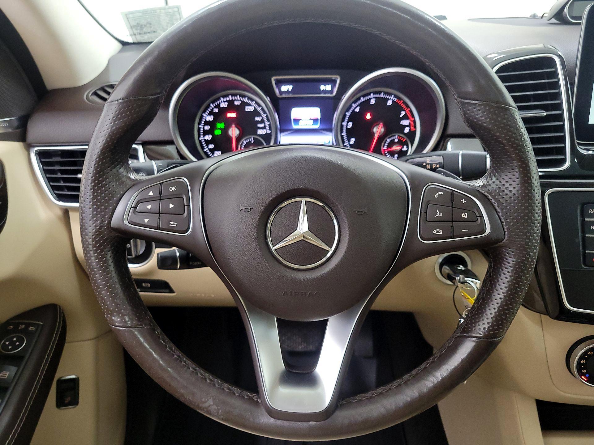 Thumbnail: 2017 Mercedes-Benz GLE - 10