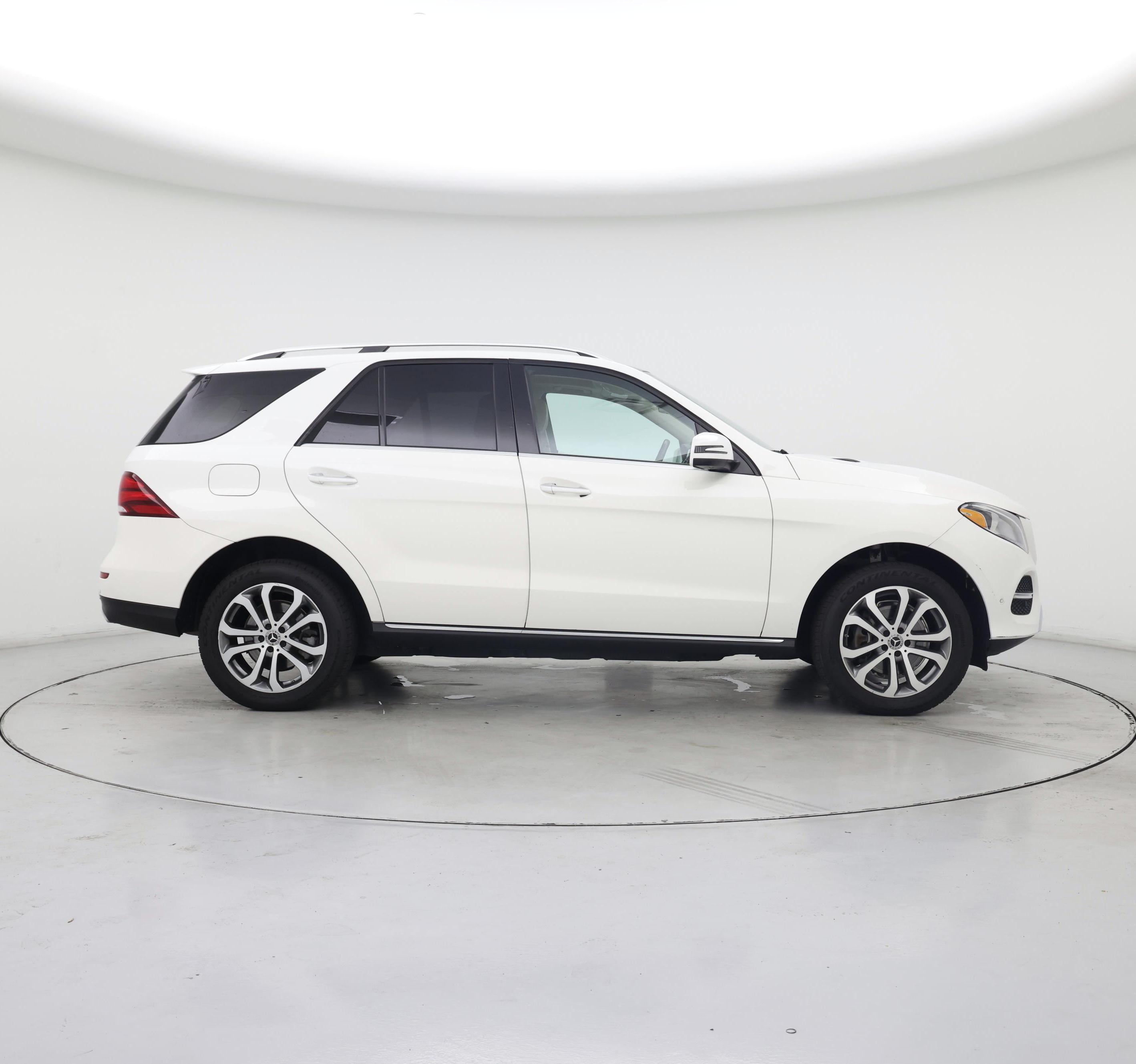 Thumbnail: 2017 Mercedes-Benz GLE - 7