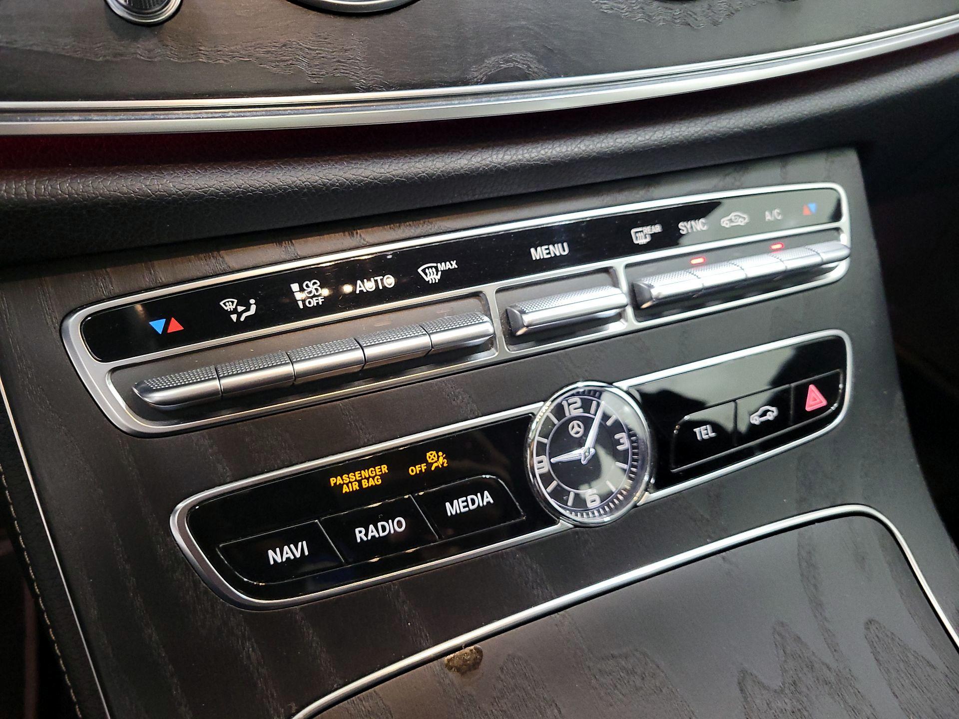 Thumbnail: 2018 Mercedes-Benz E-Class - 17