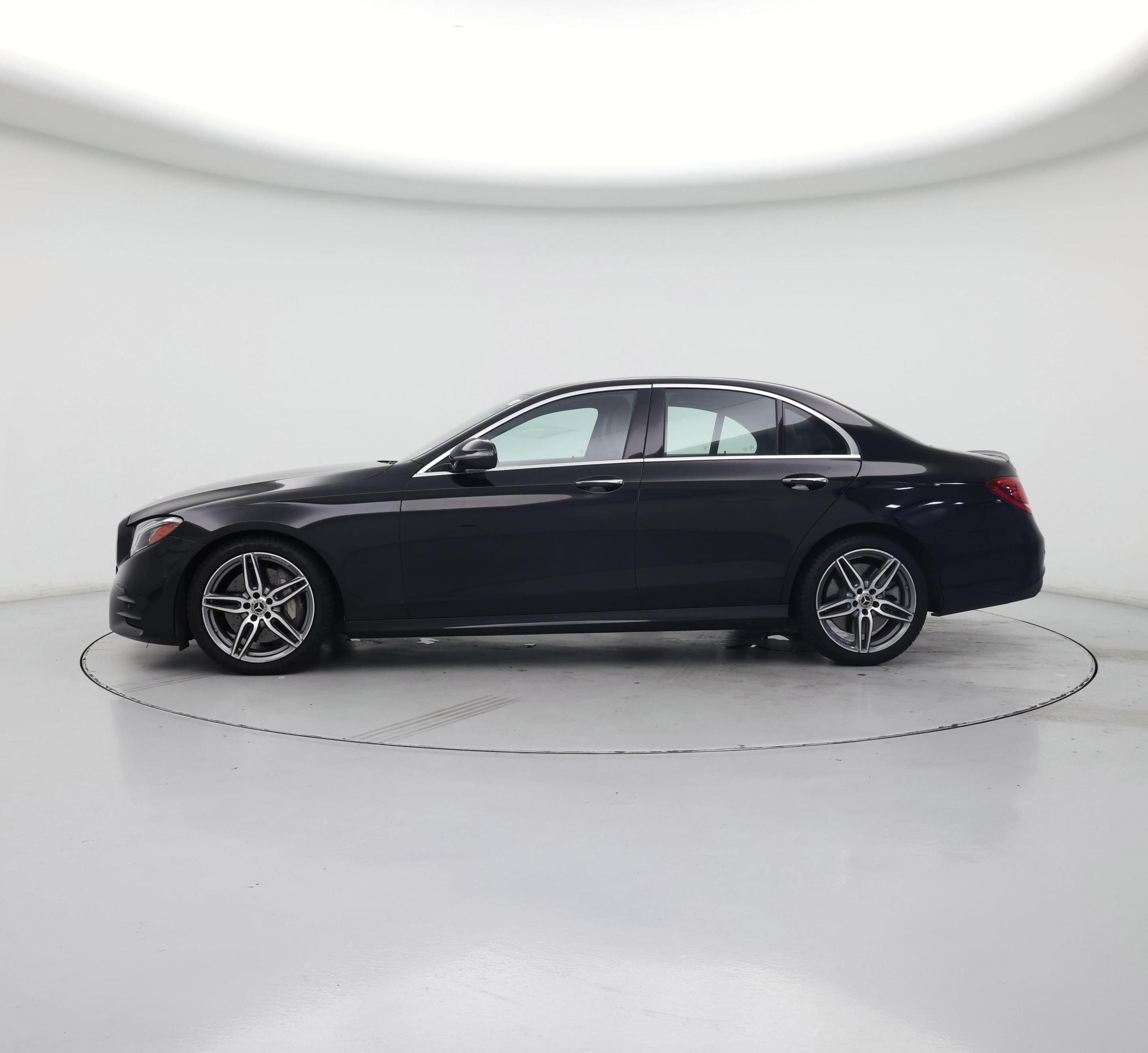 Thumbnail: 2018 Mercedes-Benz E-Class - 3