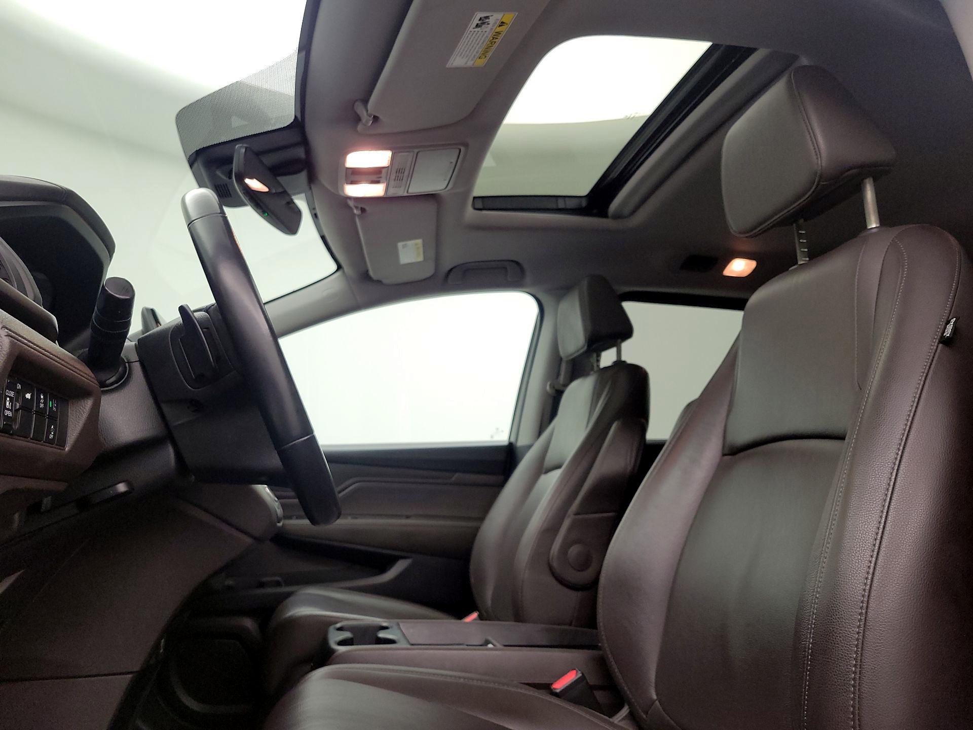Thumbnail: 2019 Honda Odyssey - 17