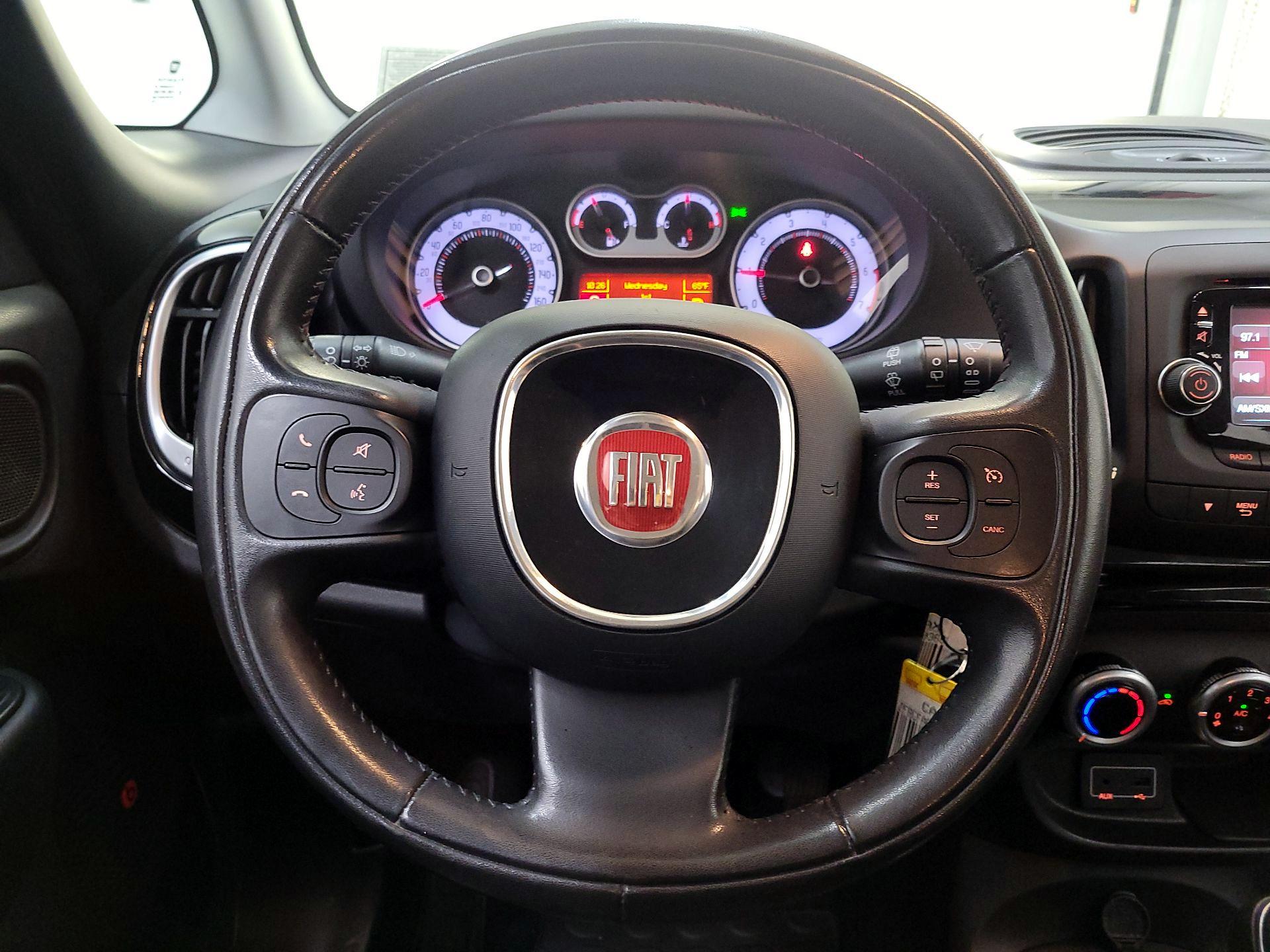 Thumbnail: 2015 Fiat 500L - 10
