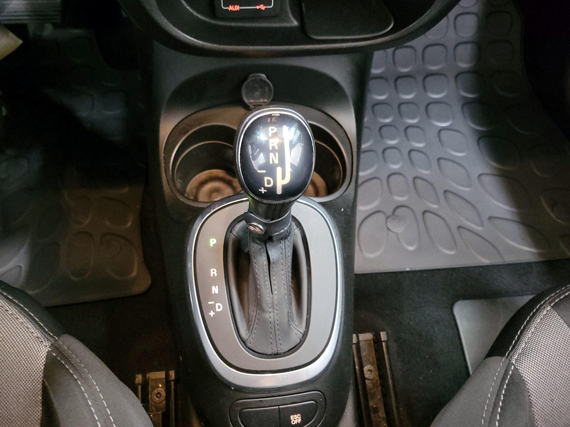 Thumbnail: 2015 Fiat 500L - 15