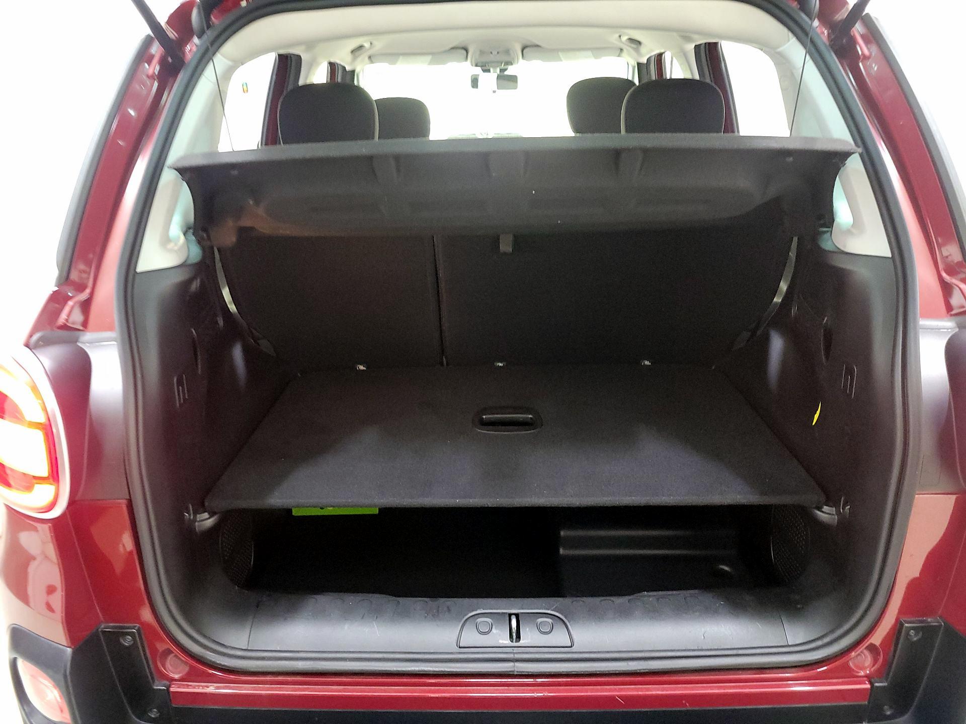 Thumbnail: 2015 Fiat 500L - 18