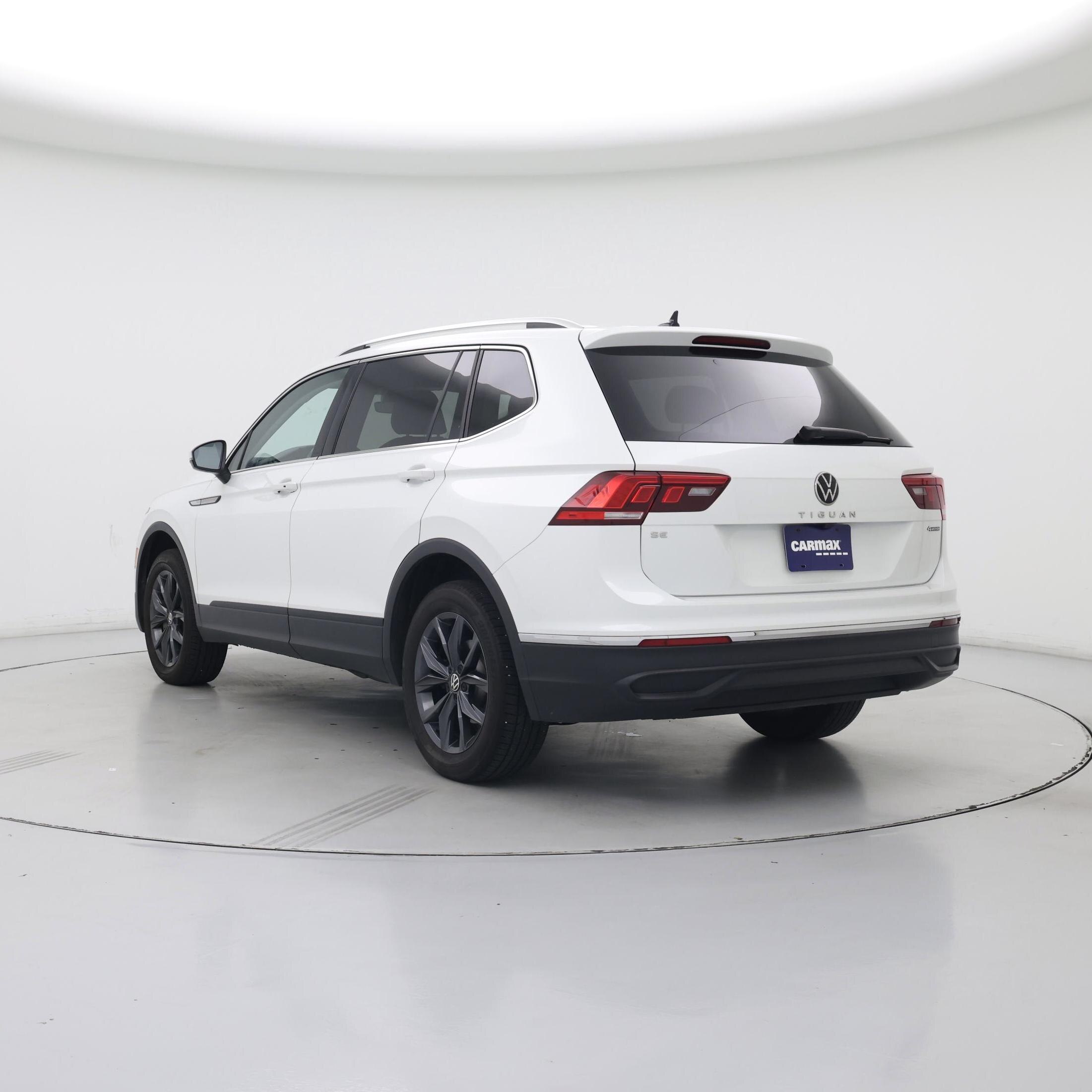 Thumbnail: 2023 Volkswagen Tiguan - 2