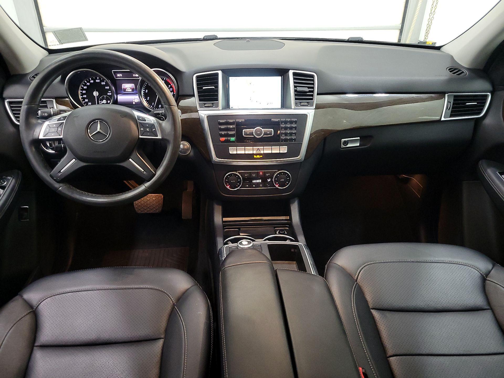 Thumbnail: 2015 Mercedes-Benz M-Class - 9
