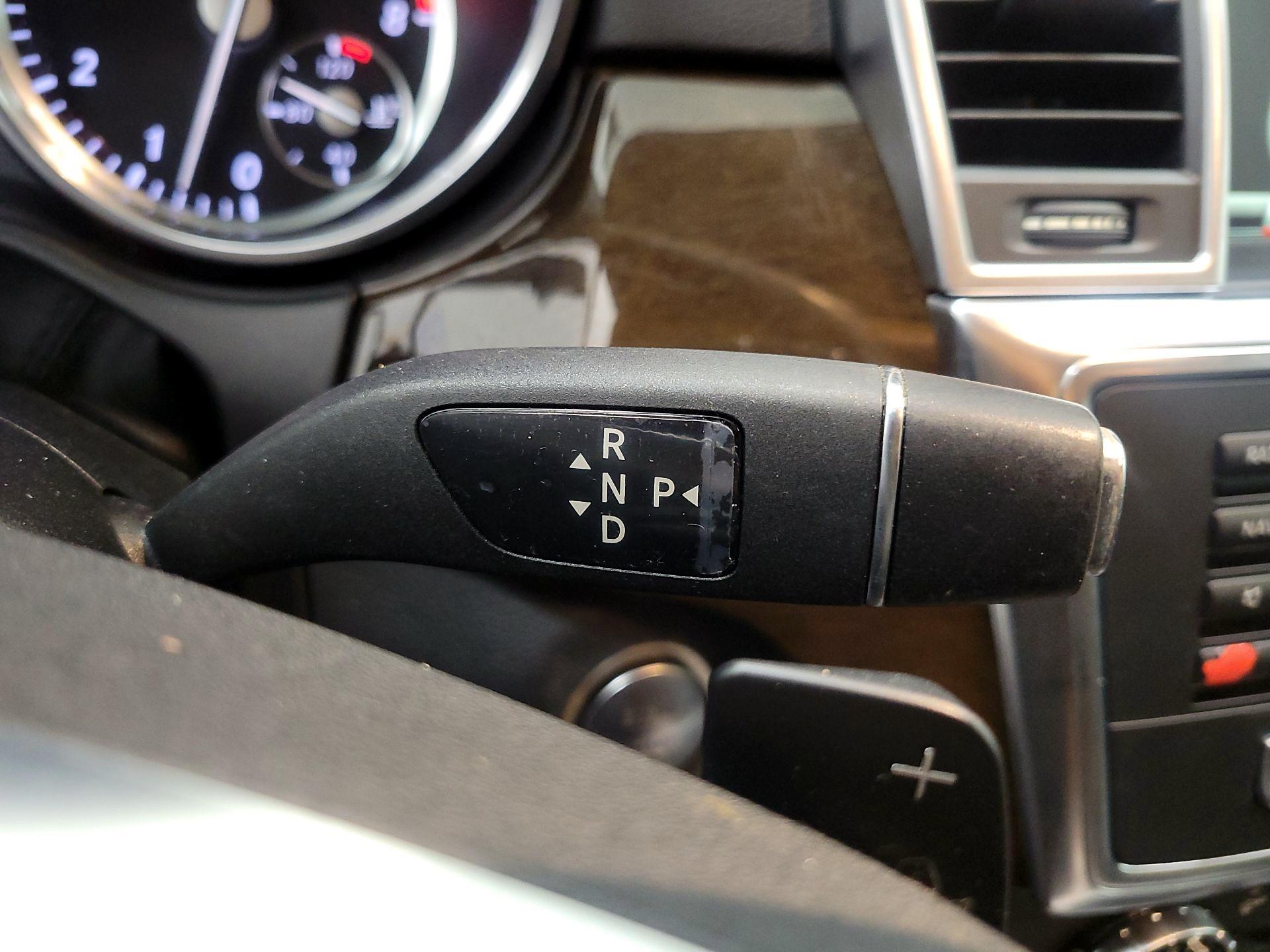 Thumbnail: 2015 Mercedes-Benz M-Class - 18