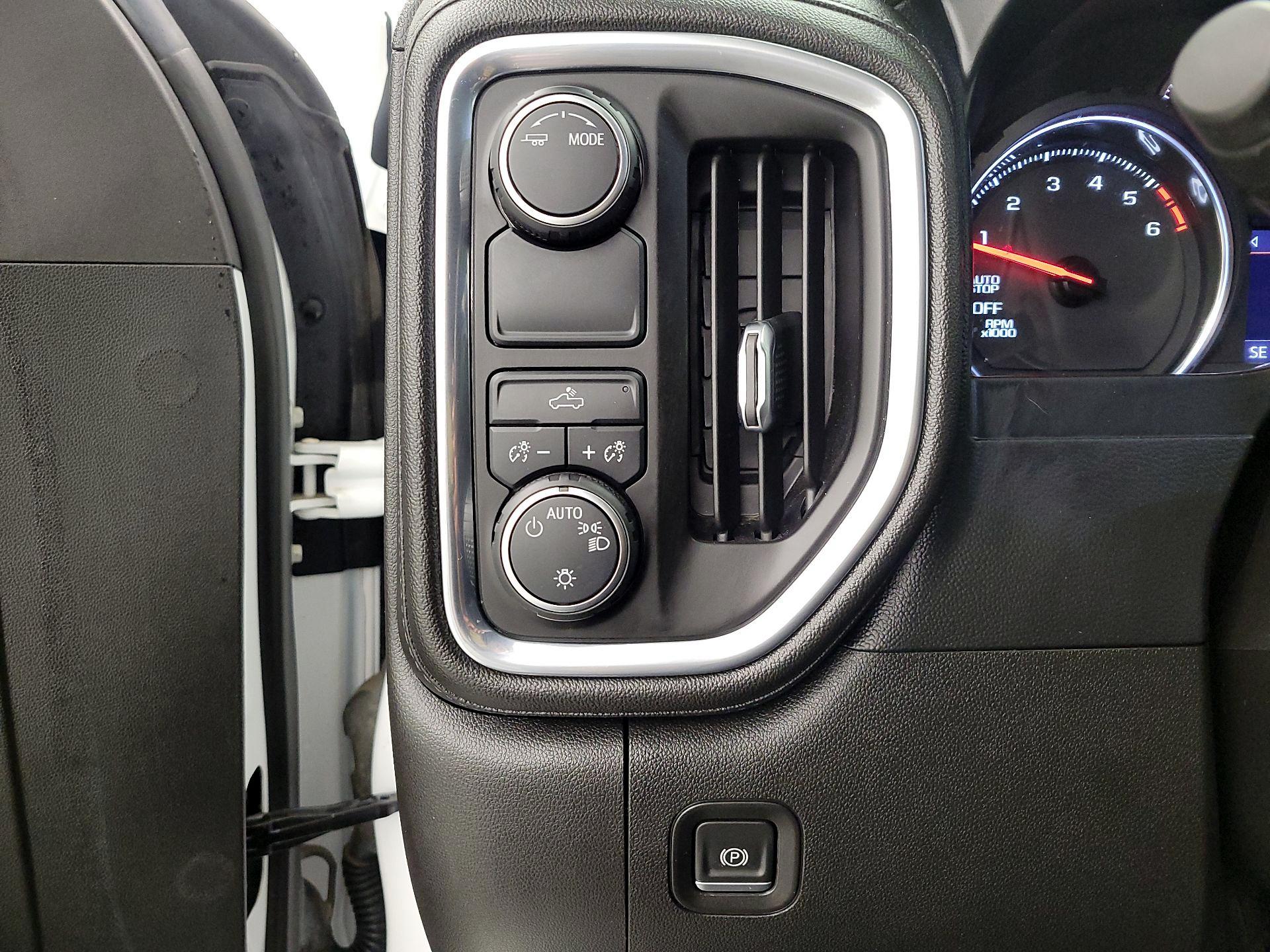Thumbnail: 2021 Chevrolet Silverado 1500 - 13