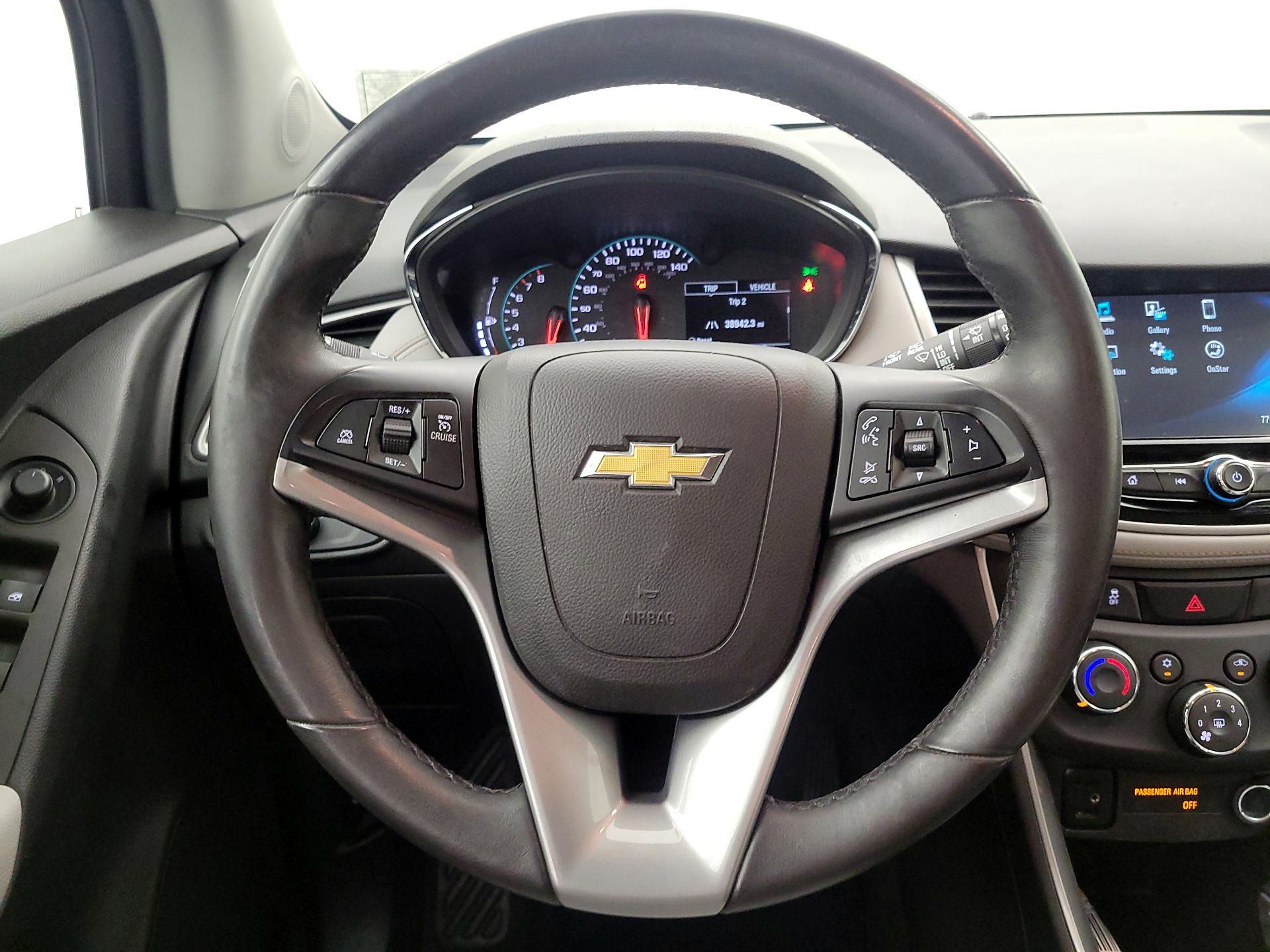 Thumbnail: 2017 Chevrolet Trax - 10