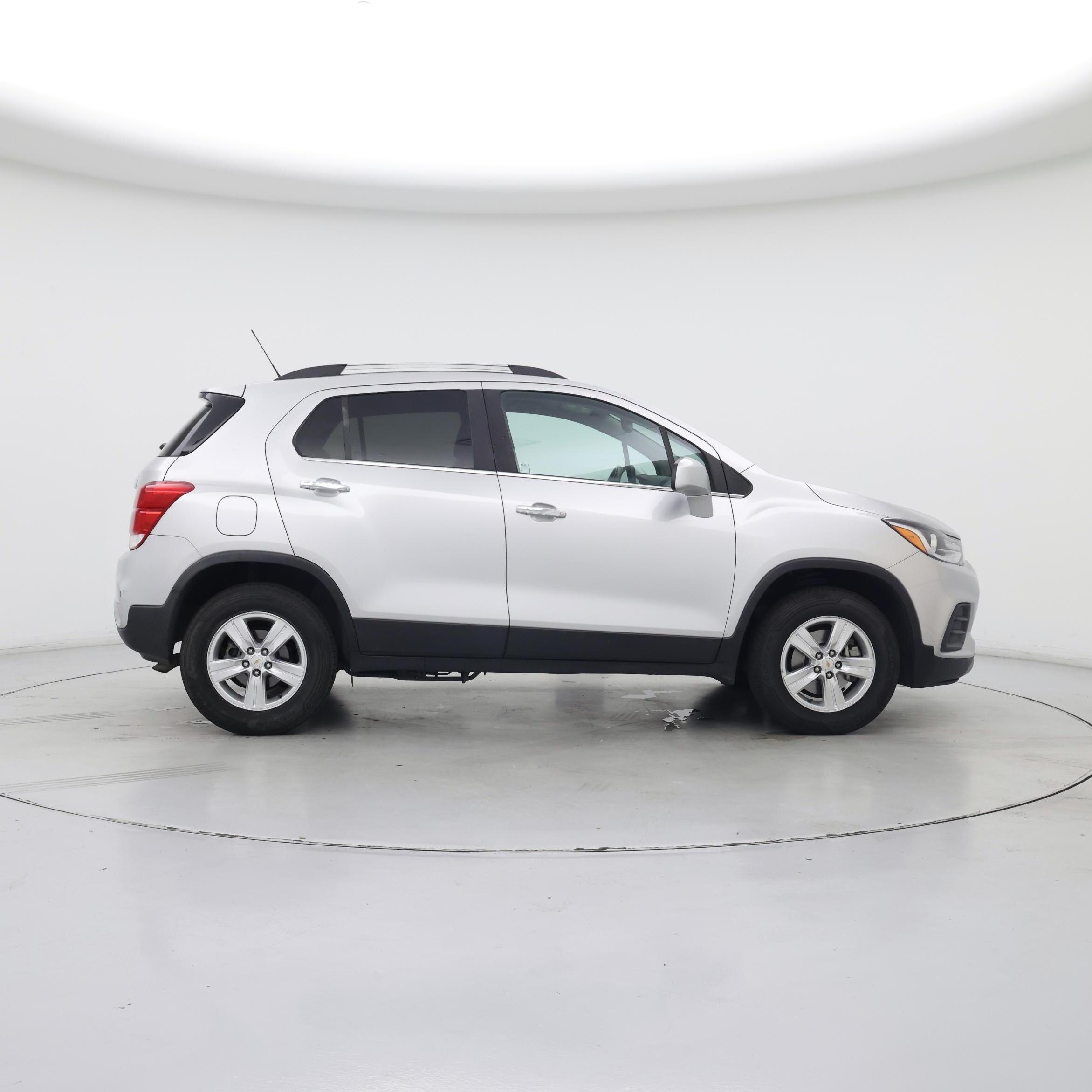 Thumbnail: 2017 Chevrolet Trax - 7