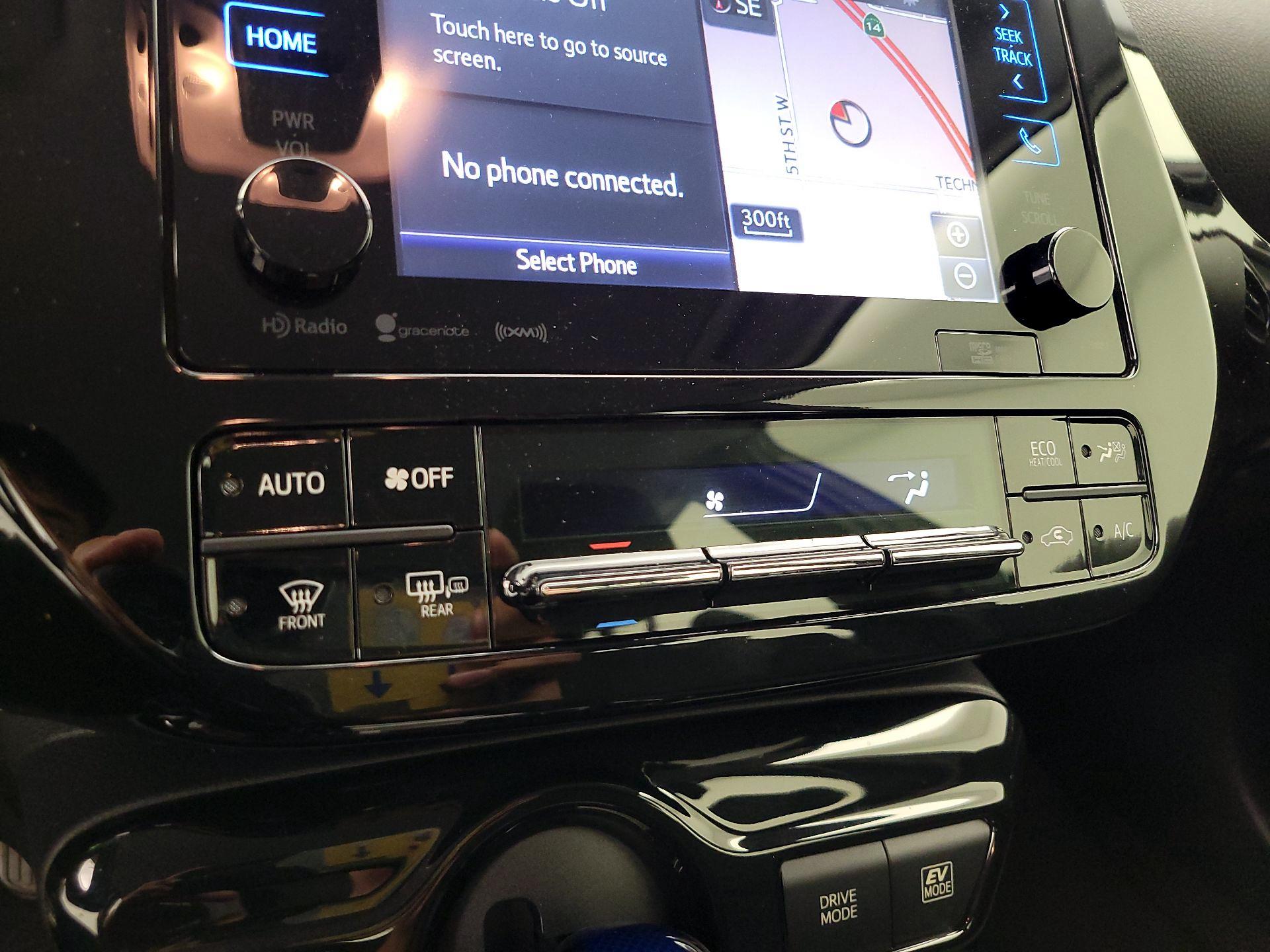 Thumbnail: 2016 Toyota Prius - 16