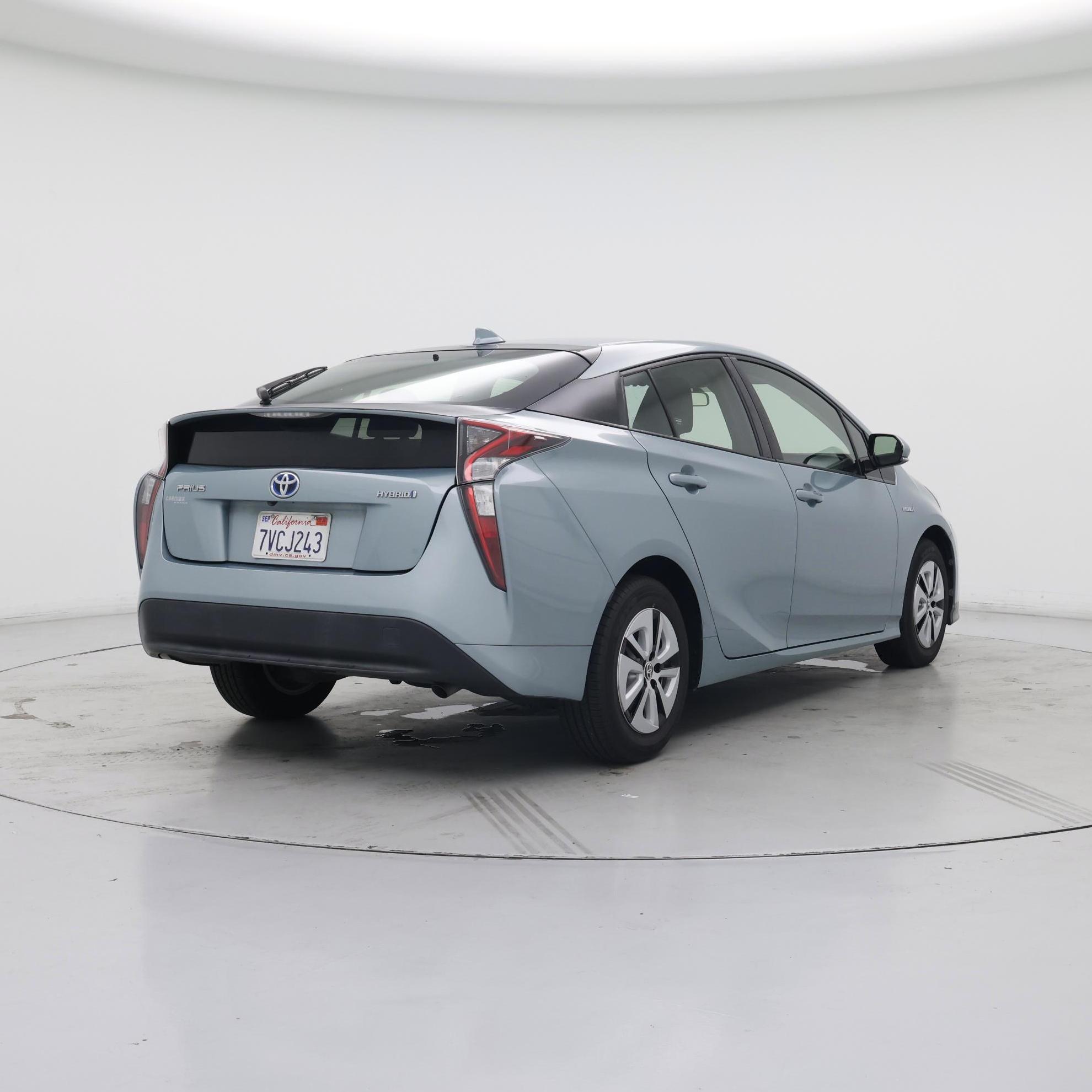 Thumbnail: 2016 Toyota Prius - 8
