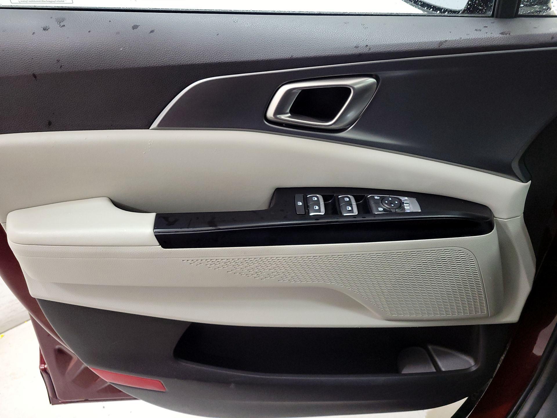 Thumbnail: 2024 Kia Carnival - 12