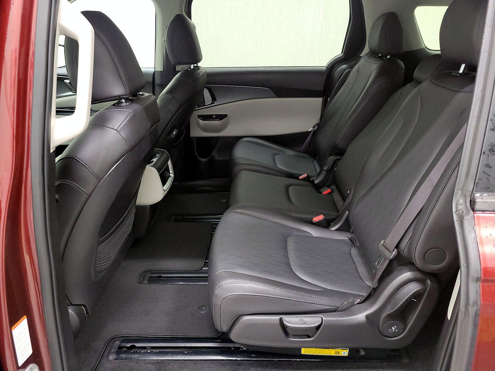 Thumbnail: 2024 Kia Carnival - 19