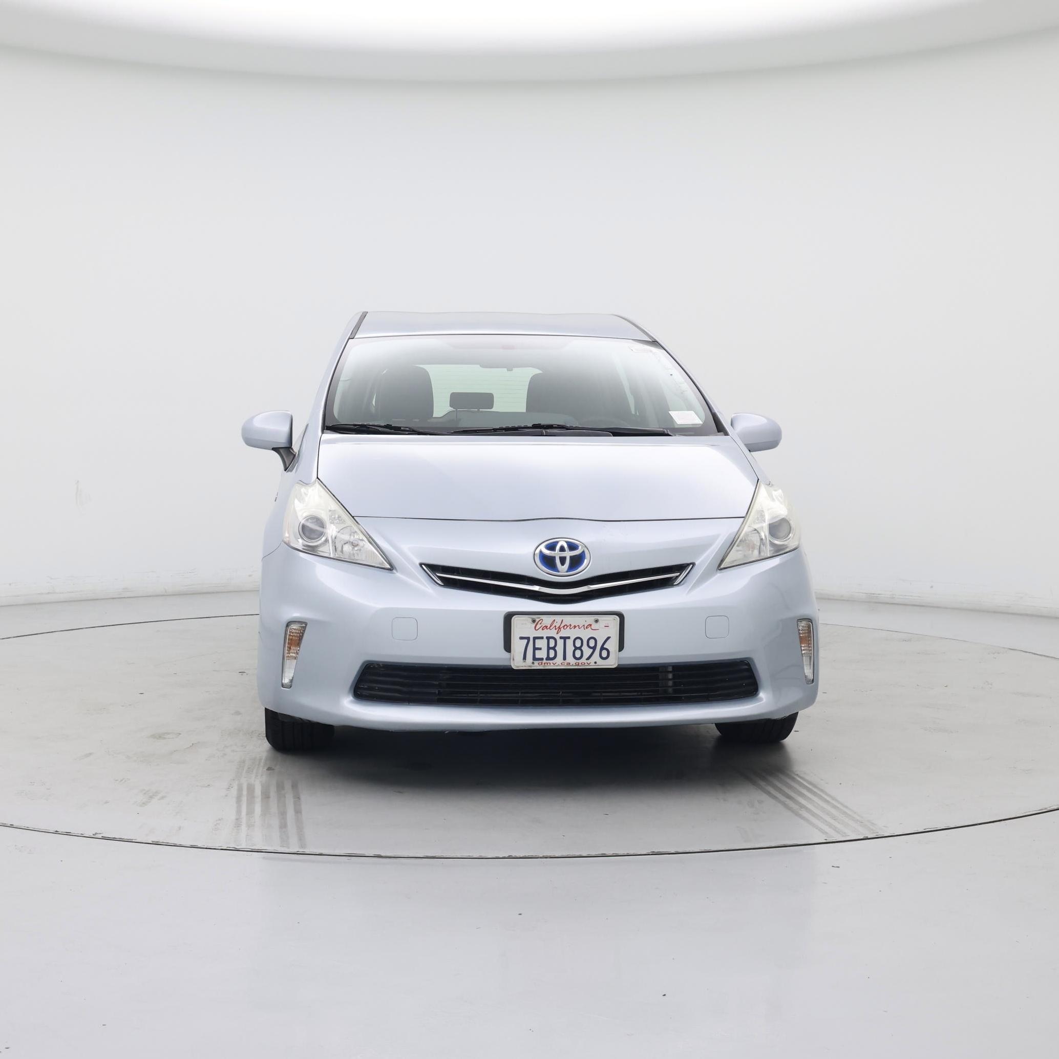 Thumbnail: 2014 Toyota Prius v - 5