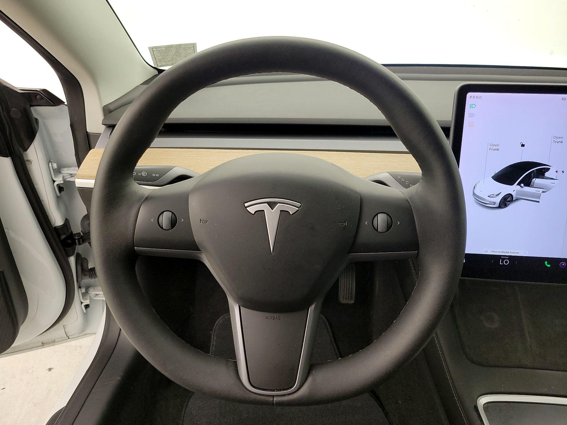 Thumbnail: 2022 Tesla Model 3 - 10