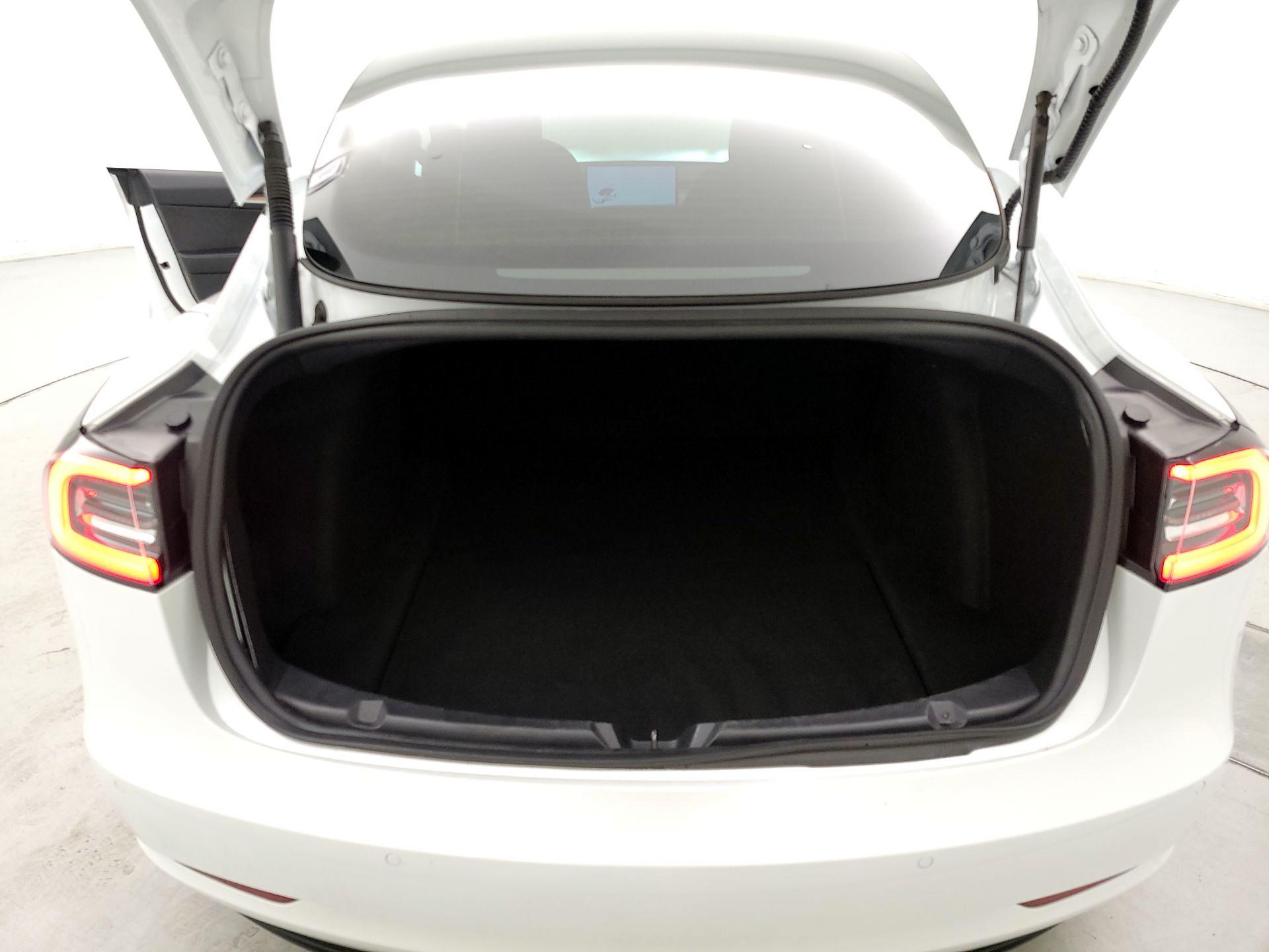 Thumbnail: 2022 Tesla Model 3 - 18