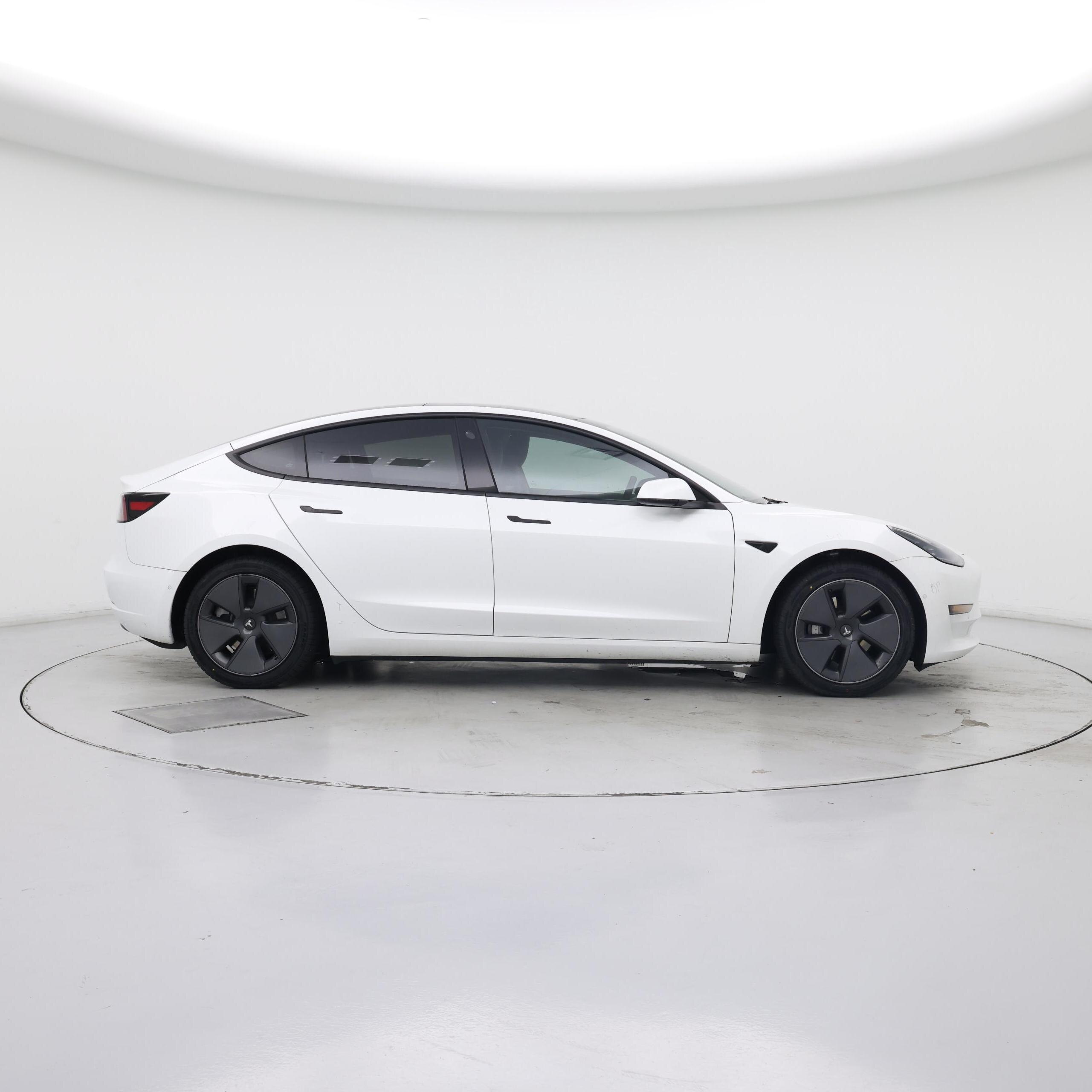 Thumbnail: 2022 Tesla Model 3 - 7