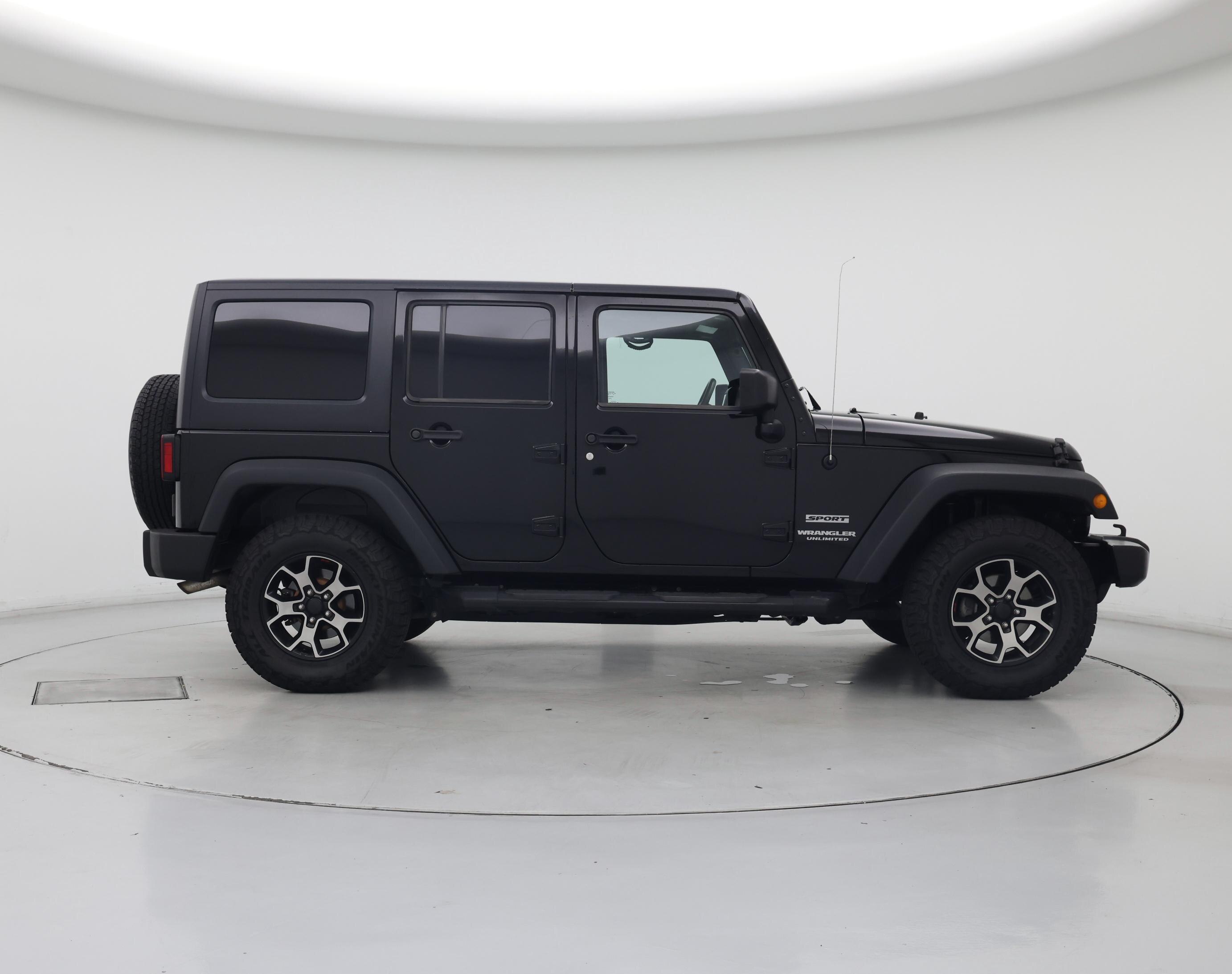 Thumbnail: 2015 Jeep Wrangler - 7