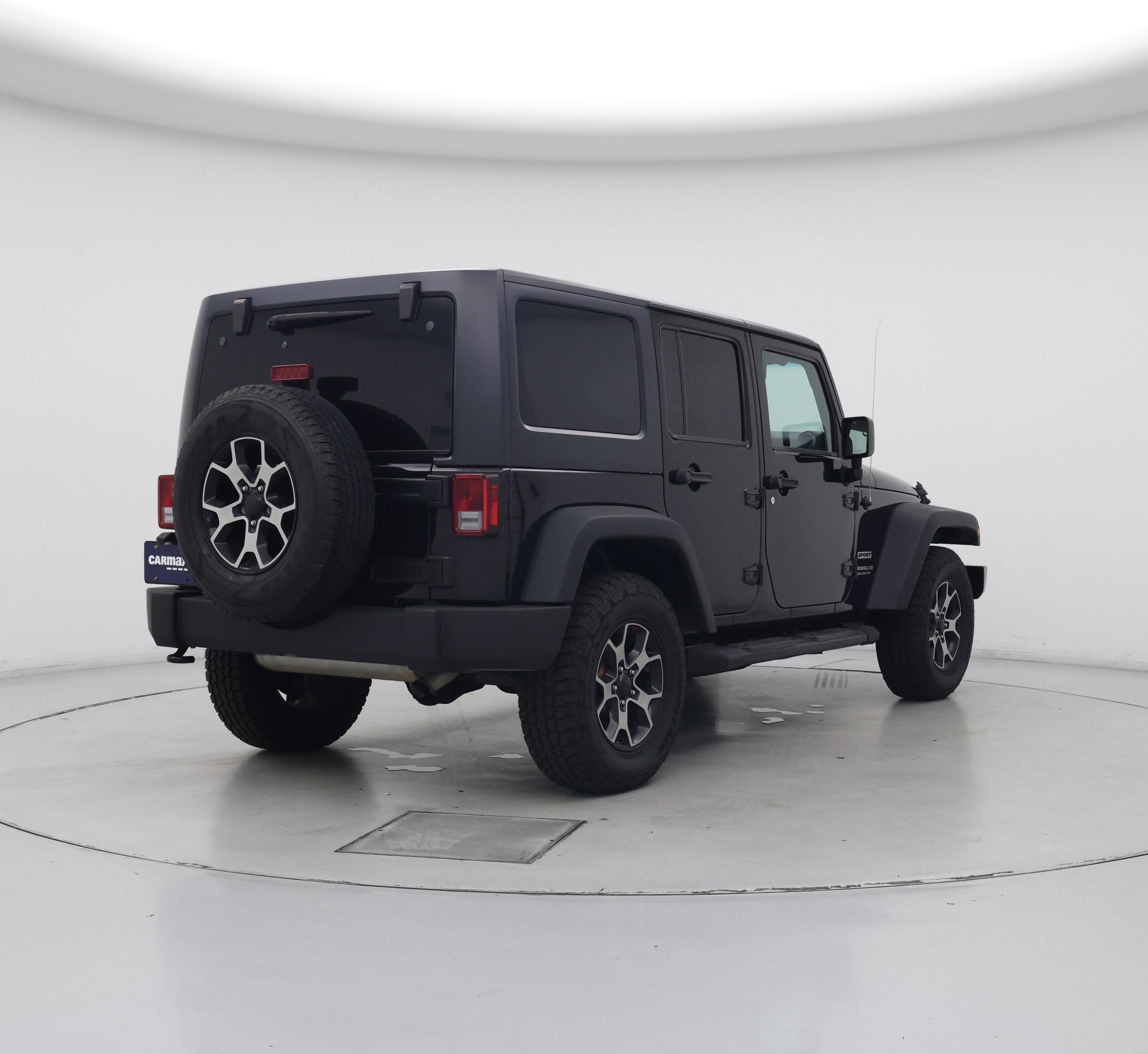 Thumbnail: 2015 Jeep Wrangler - 8