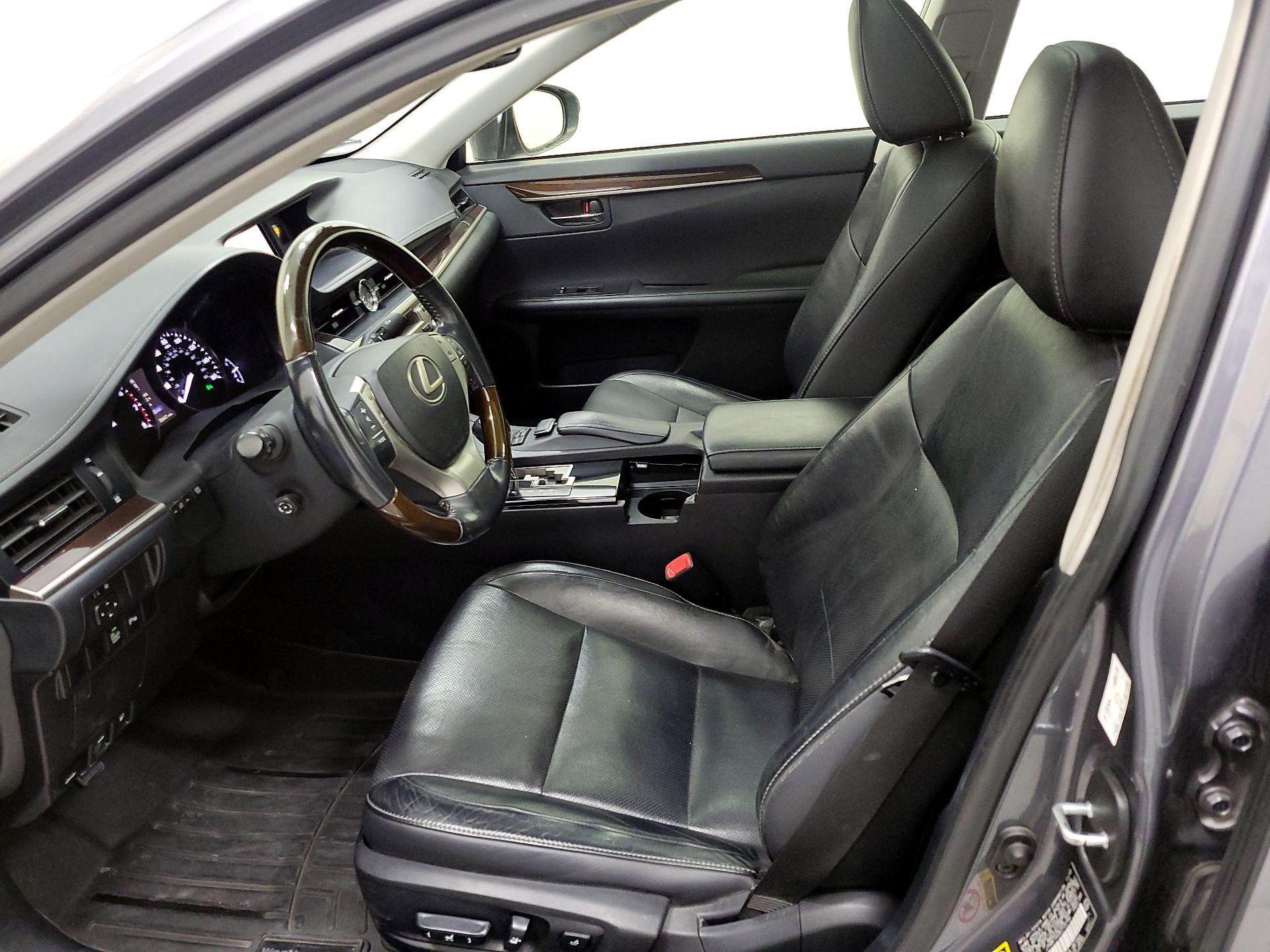 Thumbnail: 2014 Lexus ES - 11