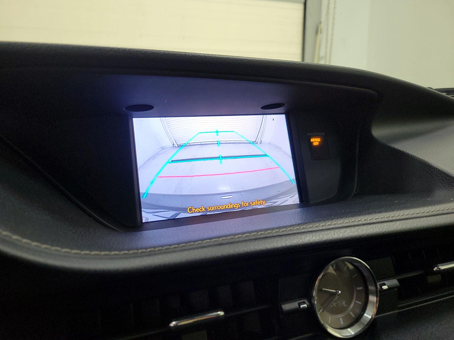 Thumbnail: 2014 Lexus ES - 15