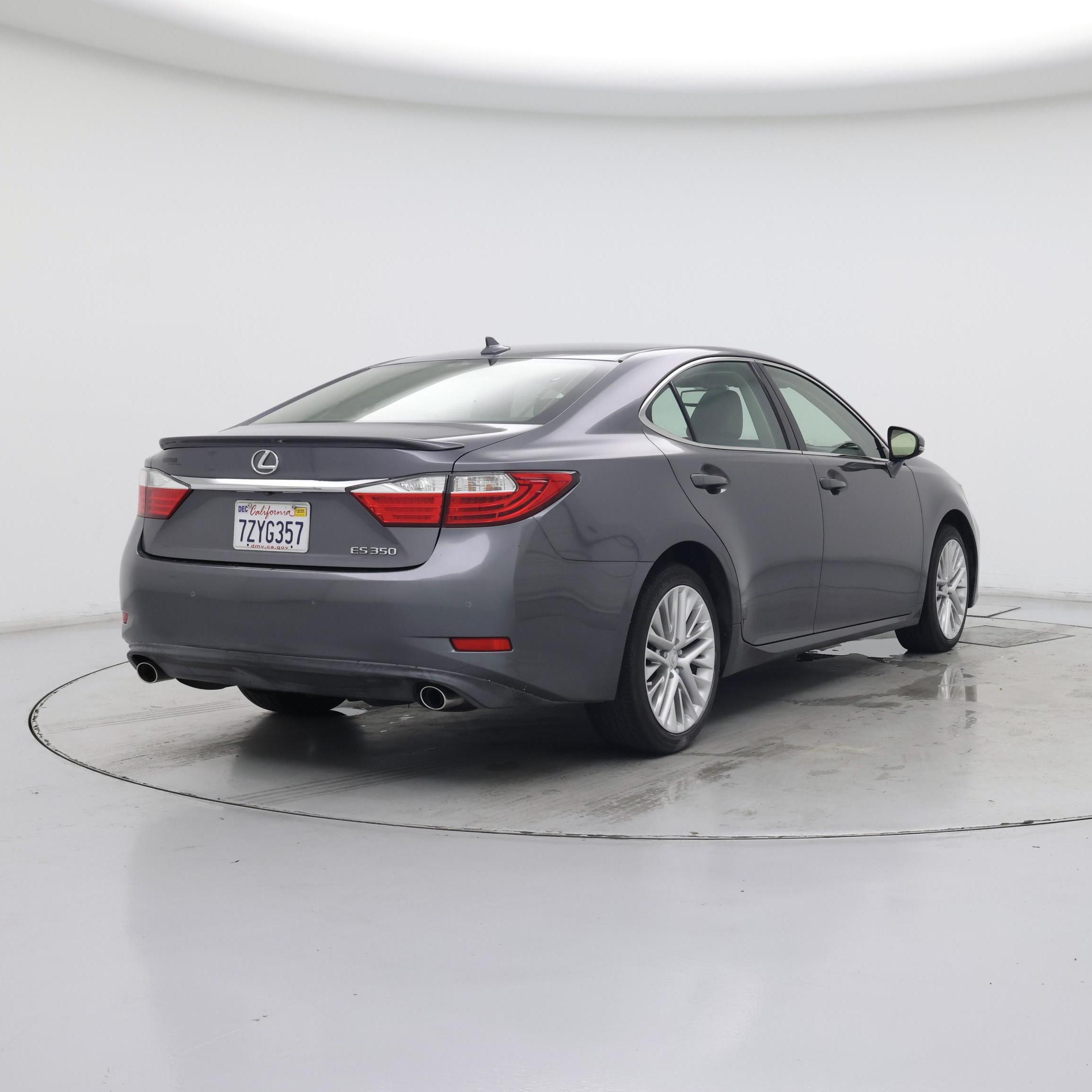 Thumbnail: 2014 Lexus ES - 8