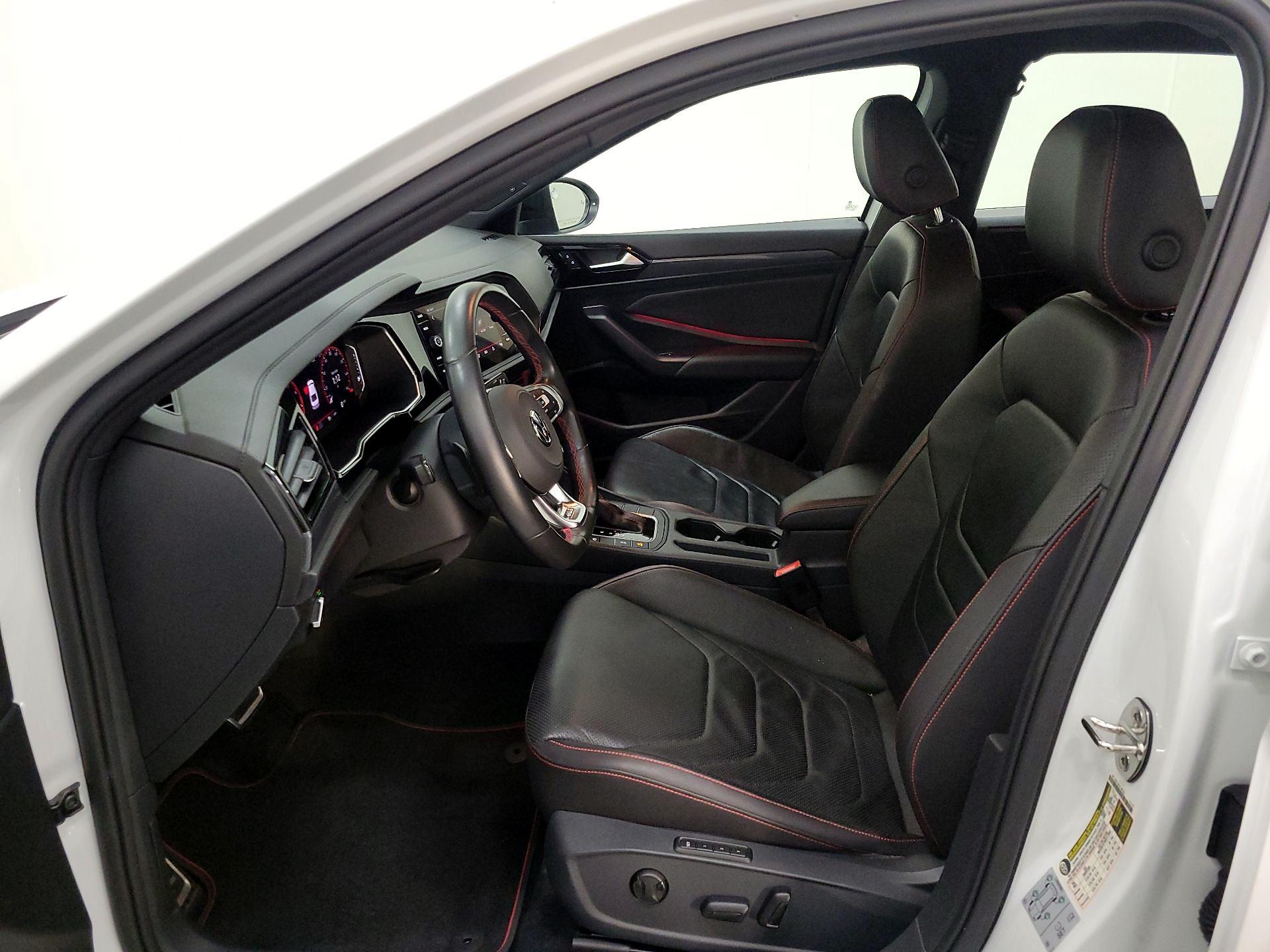 Thumbnail: 2021 Volkswagen Jetta - 11