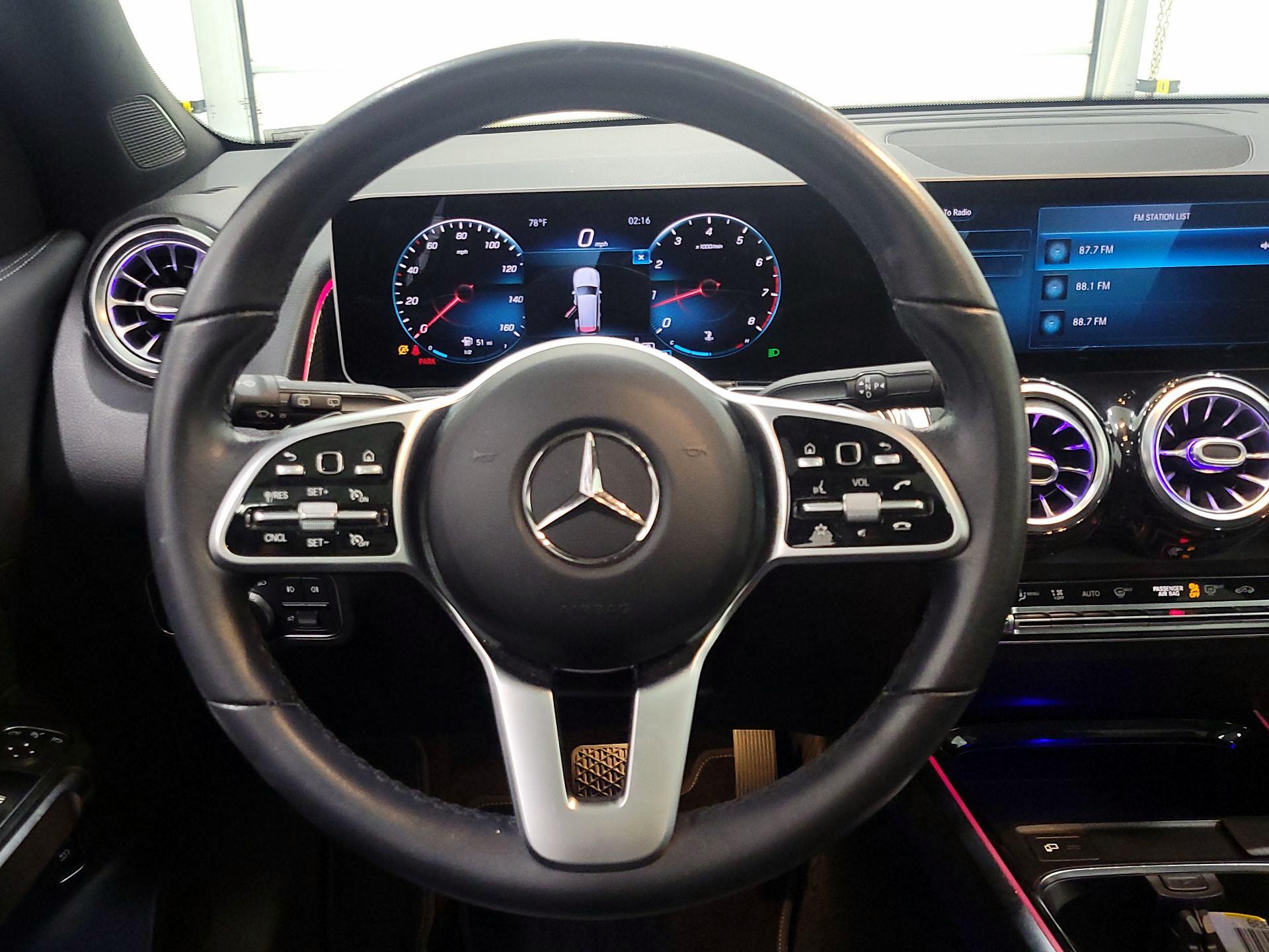 Thumbnail: 2021 Mercedes-Benz GLB - 10