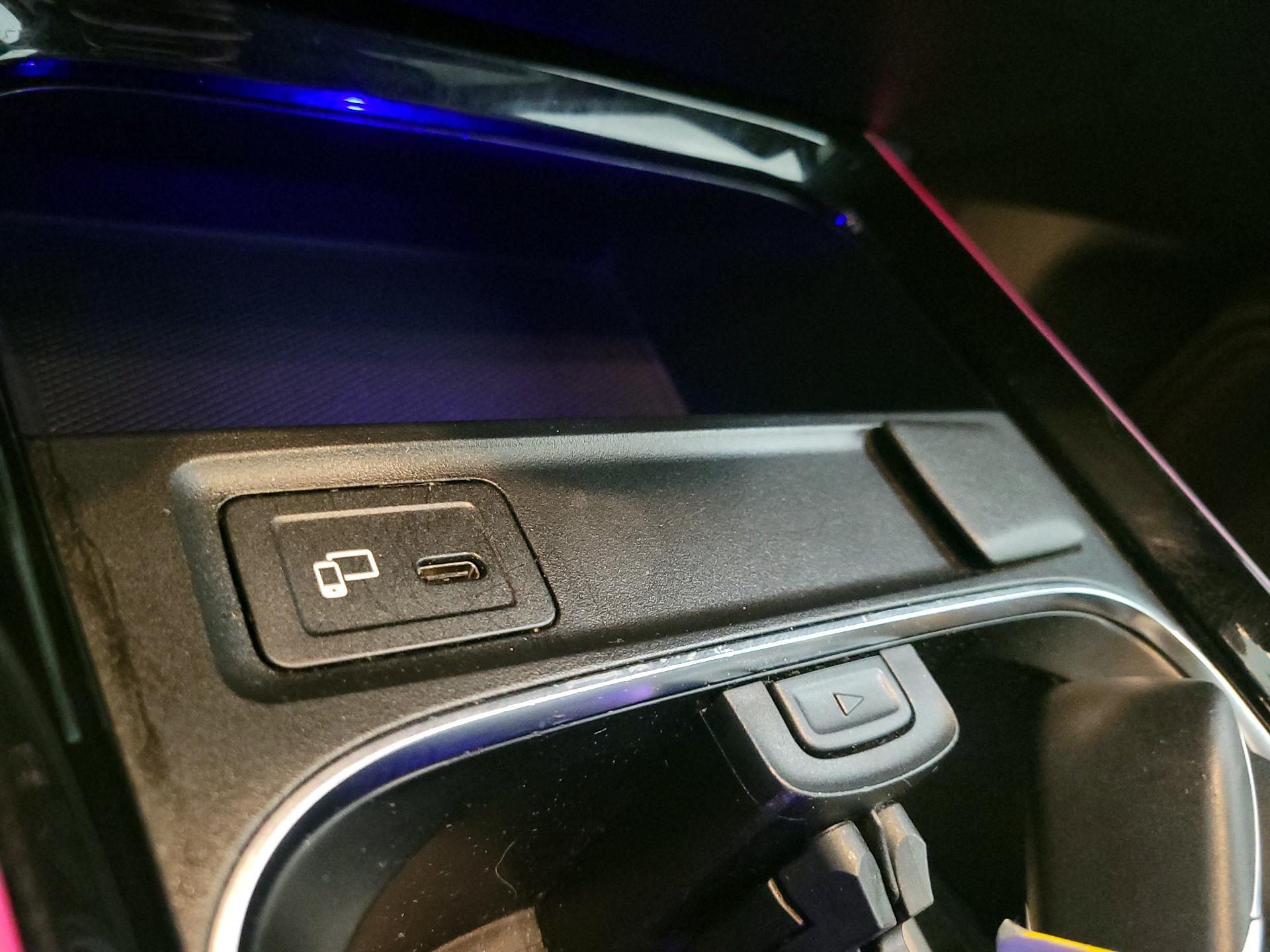 Thumbnail: 2021 Mercedes-Benz GLB - 18