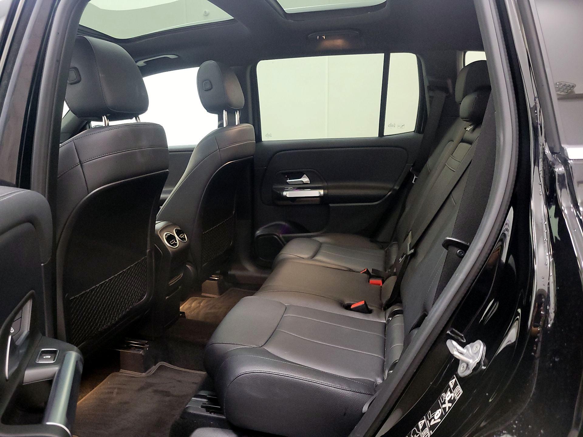 Thumbnail: 2021 Mercedes-Benz GLB - 20