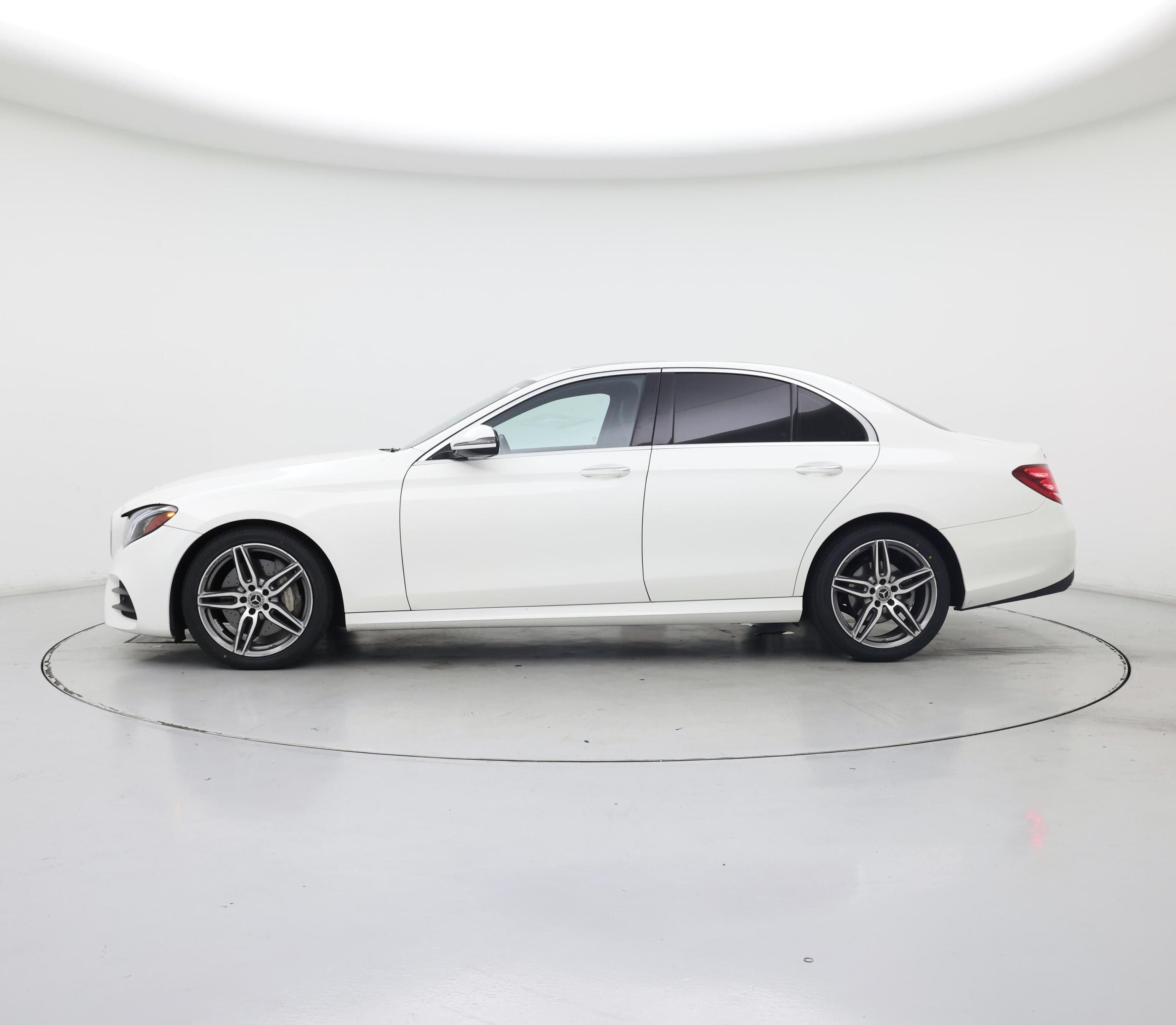 Thumbnail: 2020 Mercedes-Benz E-Class - 3