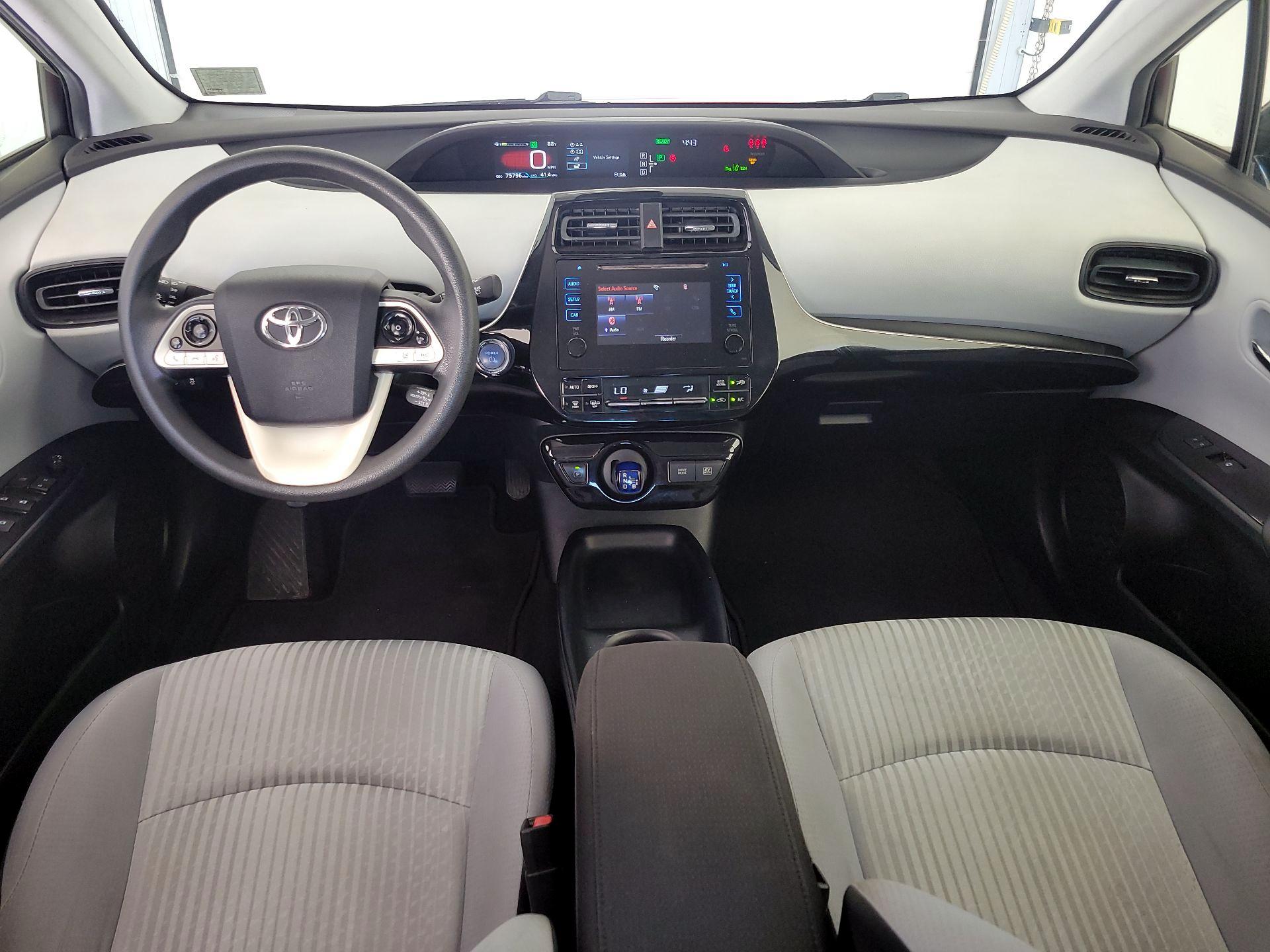 Thumbnail: 2017 Toyota Prius - 9